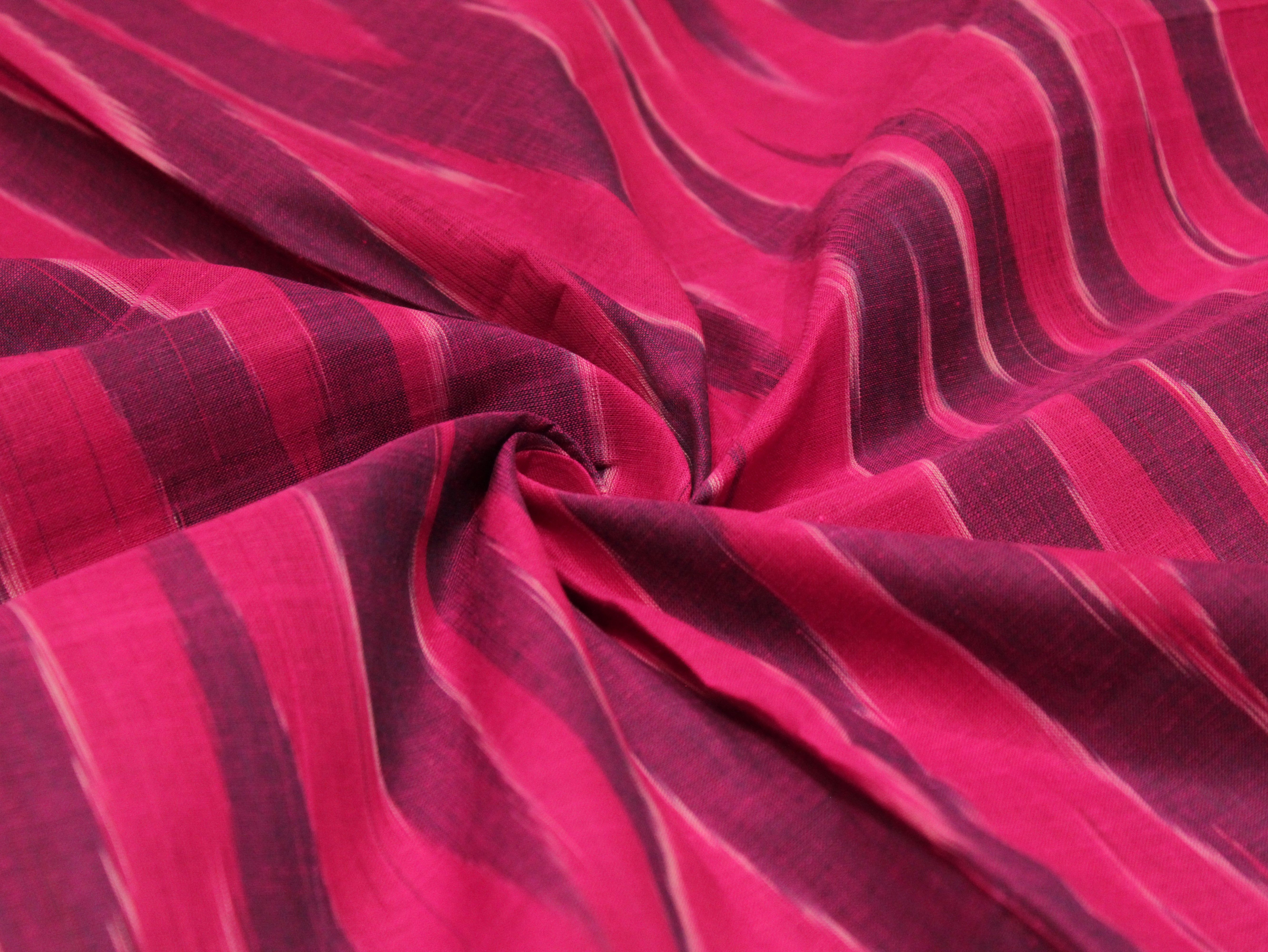 Mfoks : Handloom Pure Cotton Woven Fabric - Silk Rani