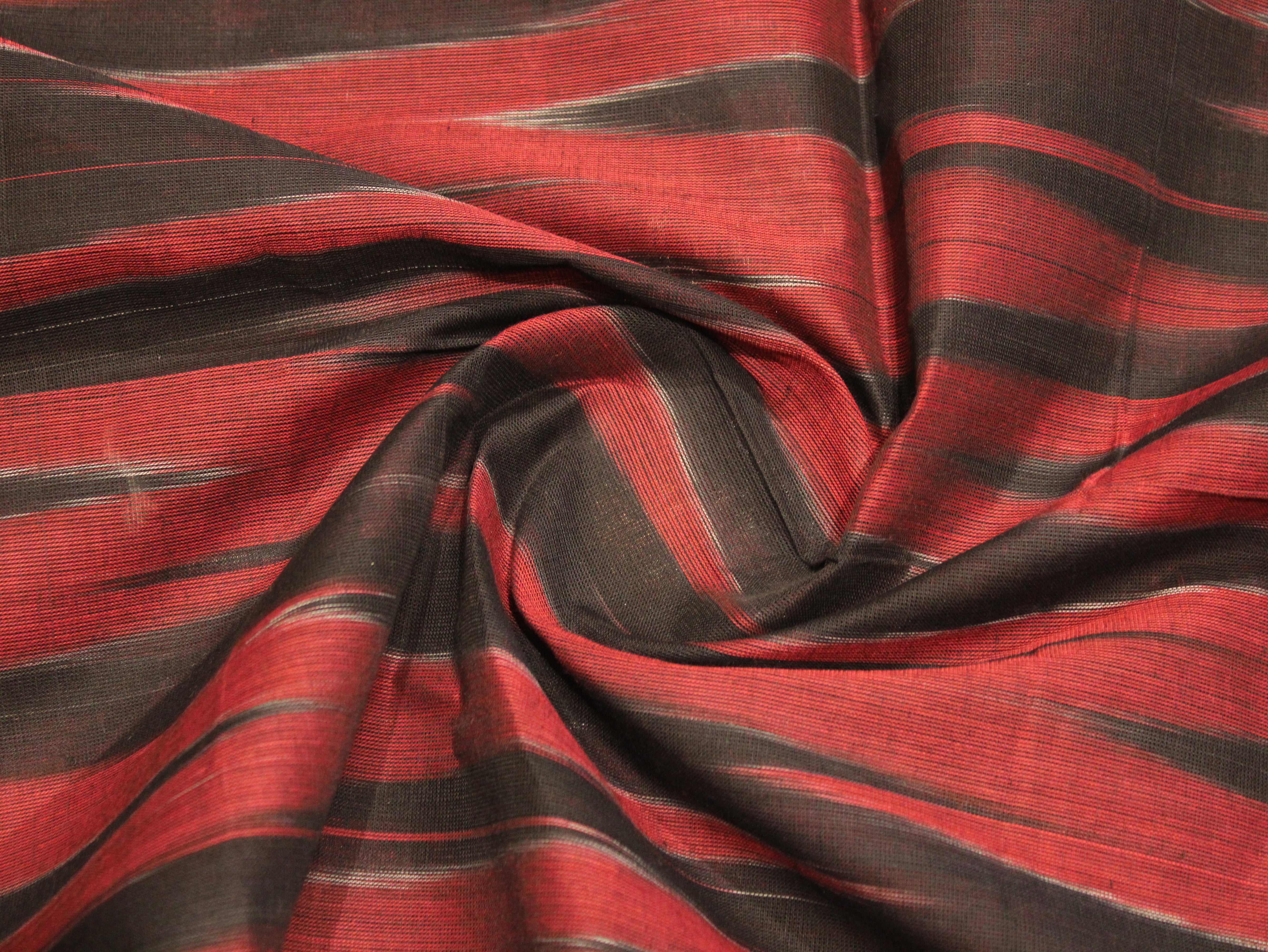 Mfoks : Handloom Pure Cotton Woven Fabric - Black & Maroon
