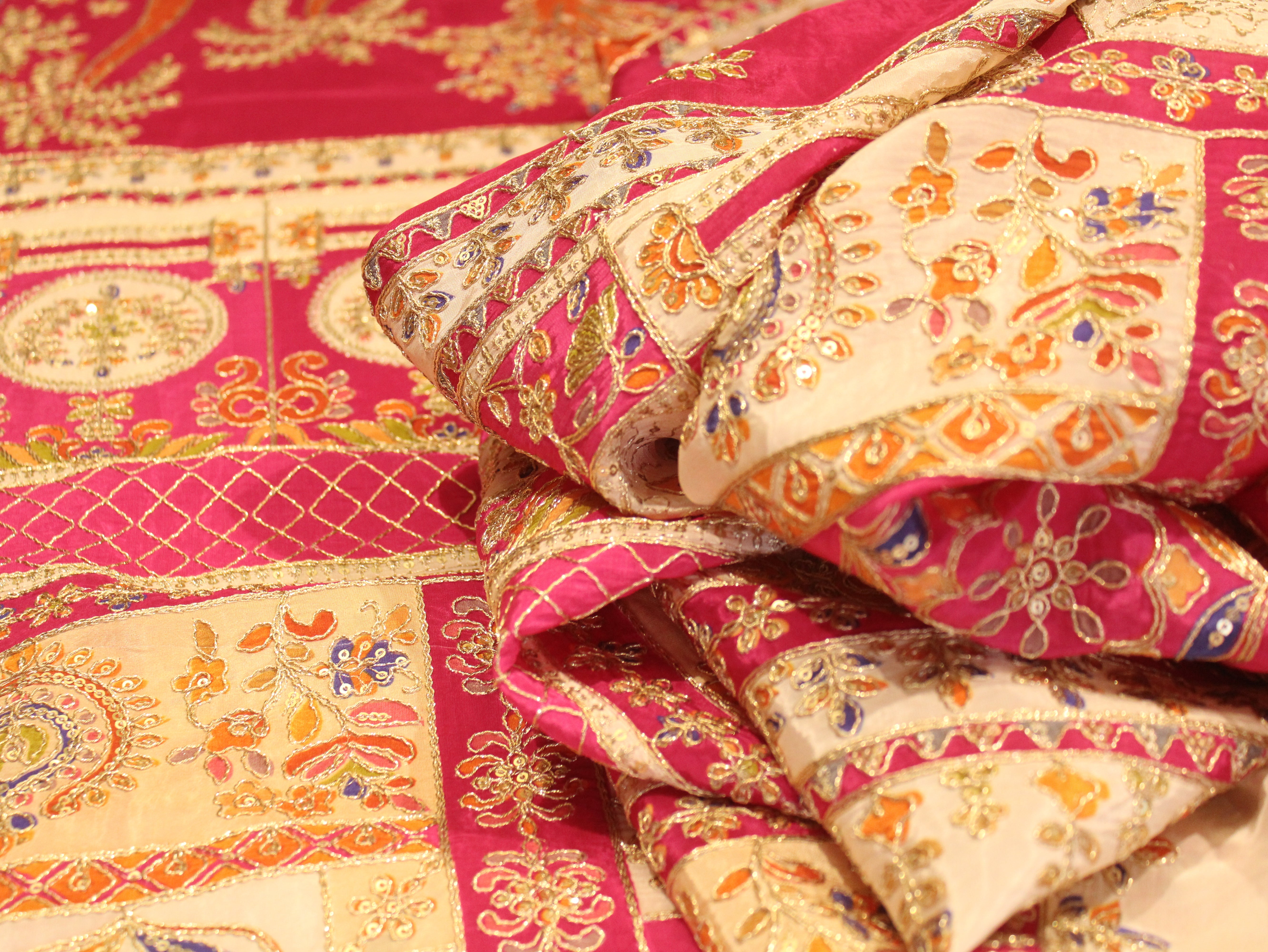 POSH : Premium Coding Work Natural Crepe Fabric - Pink