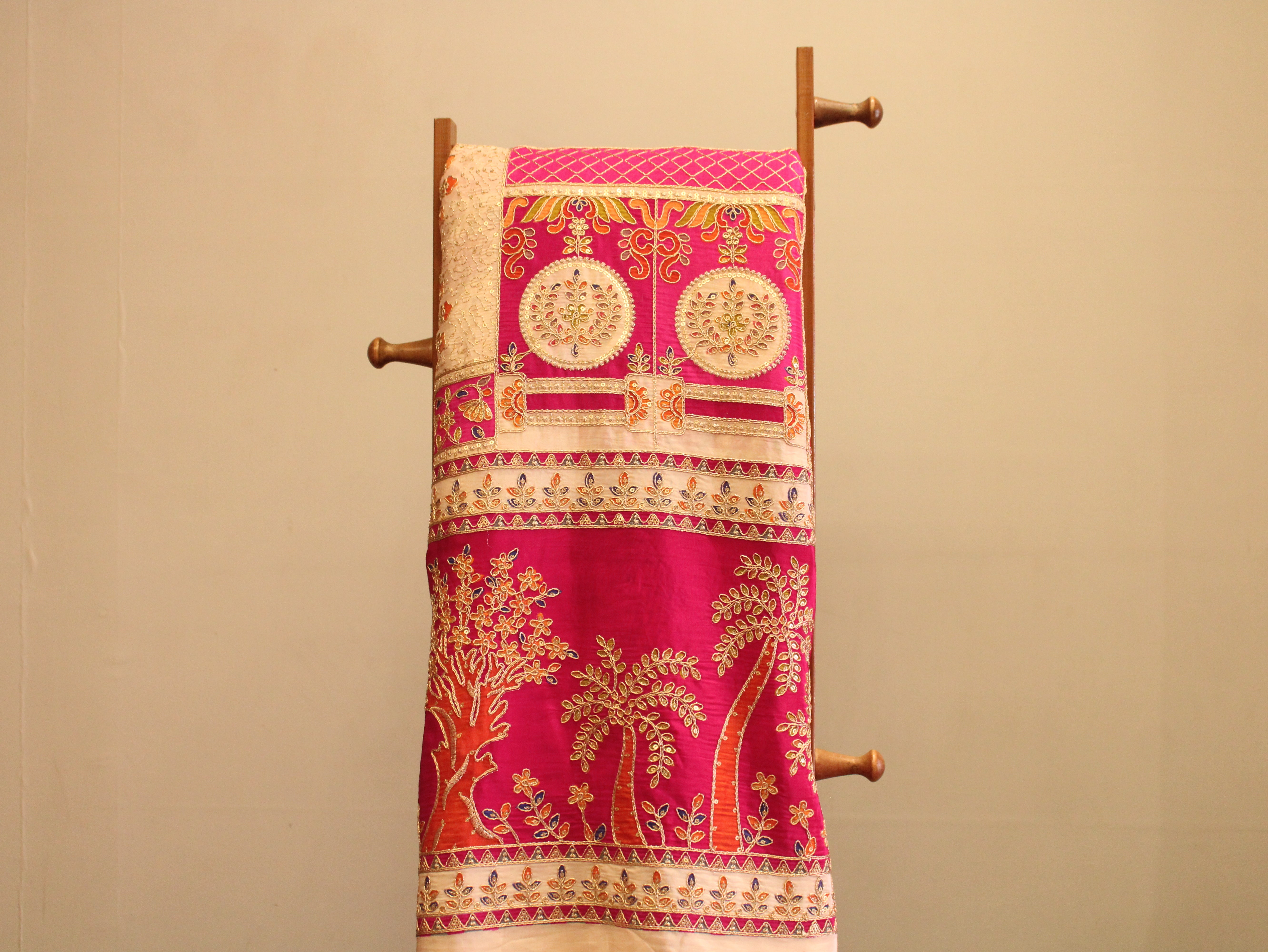 POSH : Premium Coding Work Natural Crepe Fabric - Pink