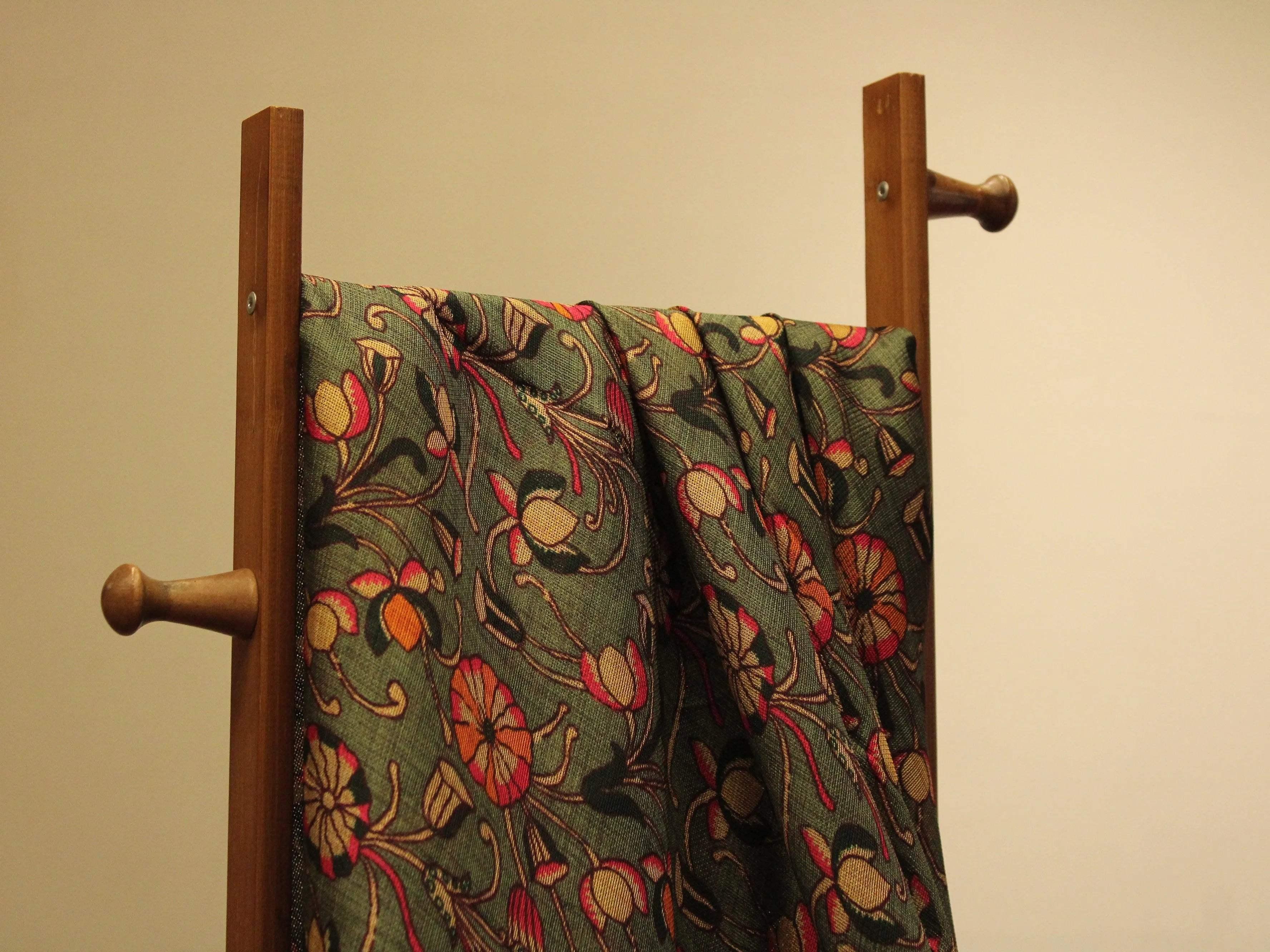 Micro Mesh Jute-Texture Digital Kalamkari Printed Fabric