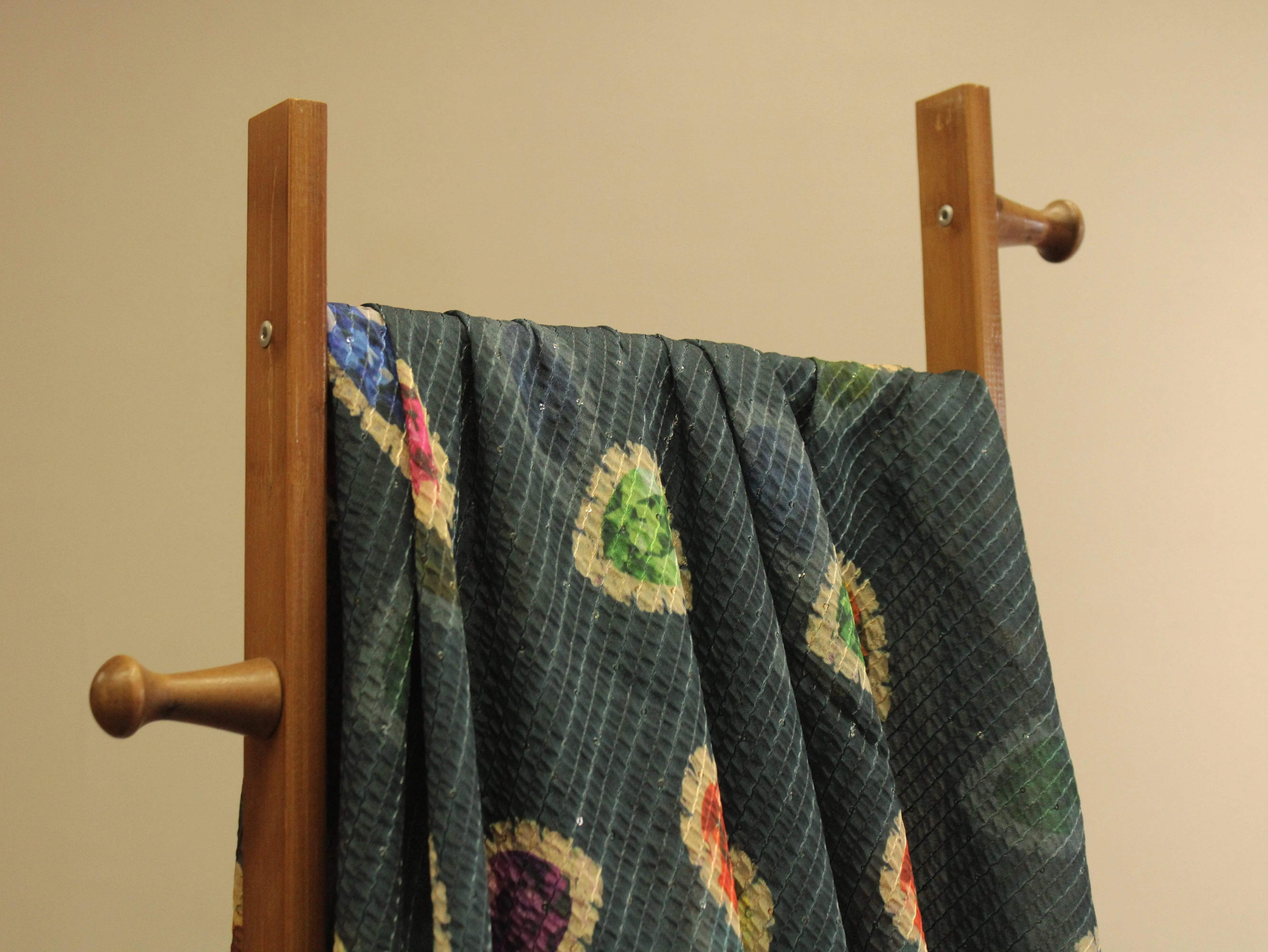 Vibrant X Mix & Match : Digital Viscos Chinon Silk Fabric - M'Foks
