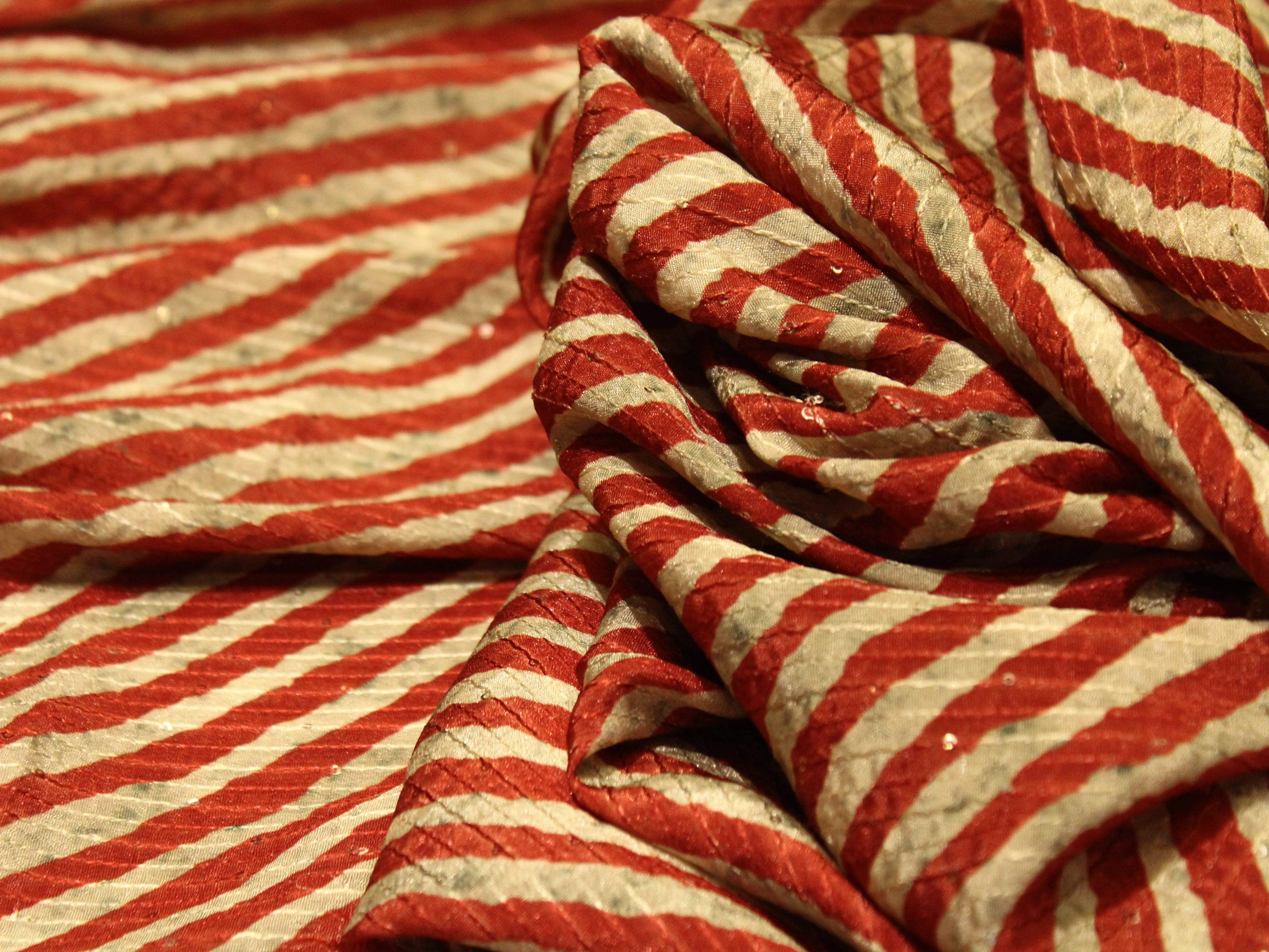 Vibrant X Mix & Match : Digital Viscos Chinon Silk Fabric - M'Foks