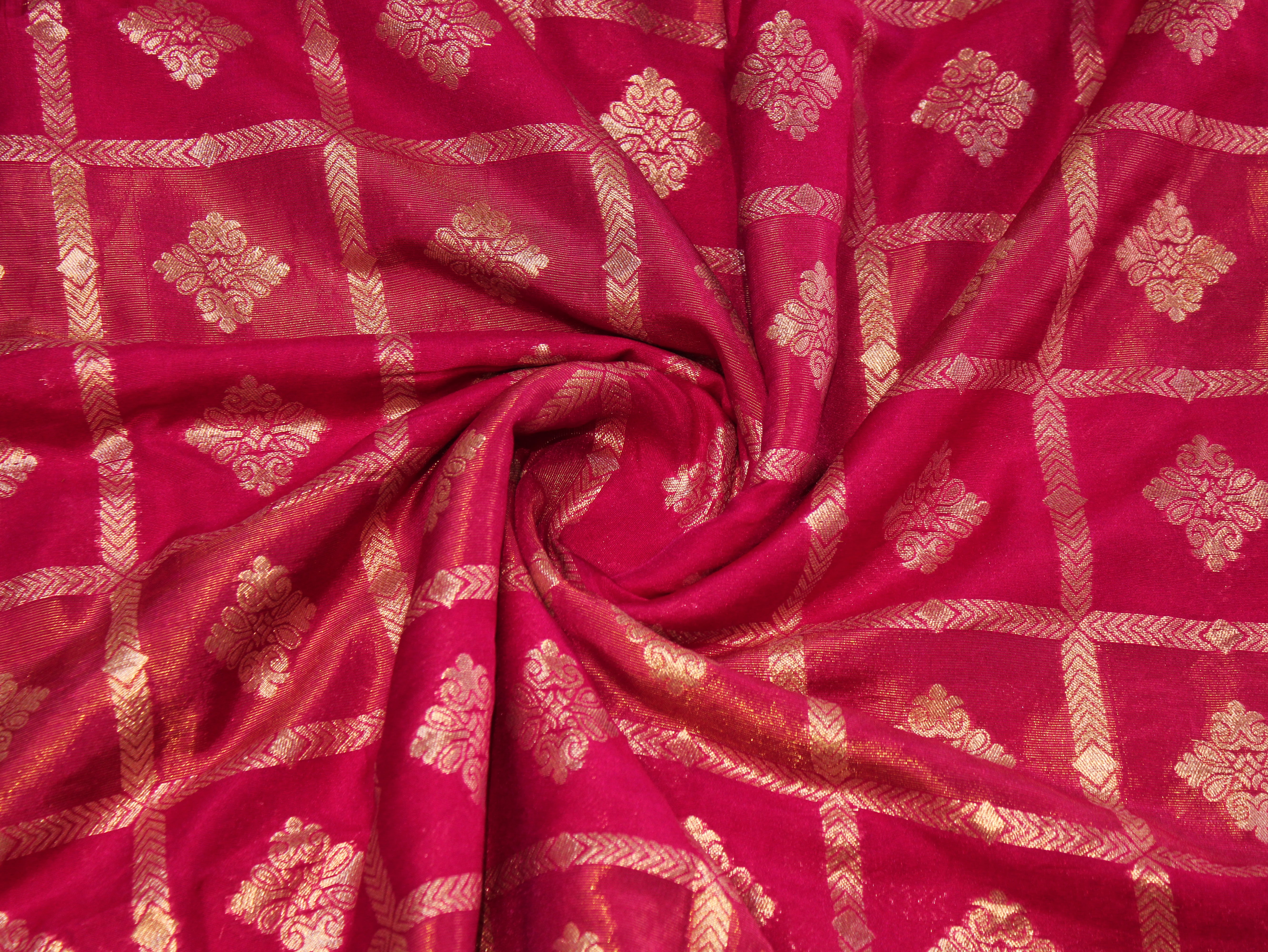 Dola Silk Checked Jacquard Banarasi Fabric | 44 Inch | Rani