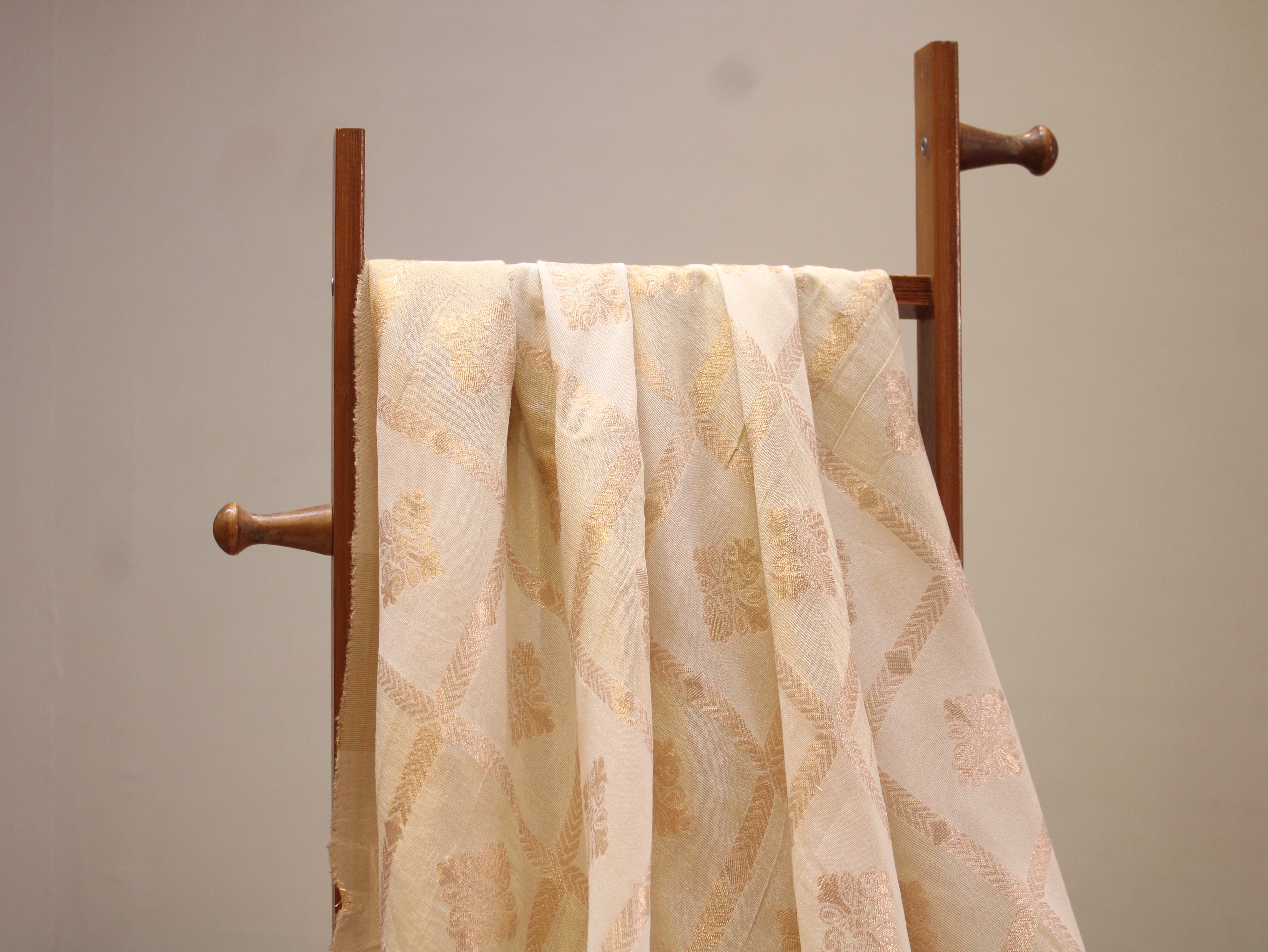 Dola Silk Checked Jacquard Banarasi Fabric | 44 Inch | White Dyeable
