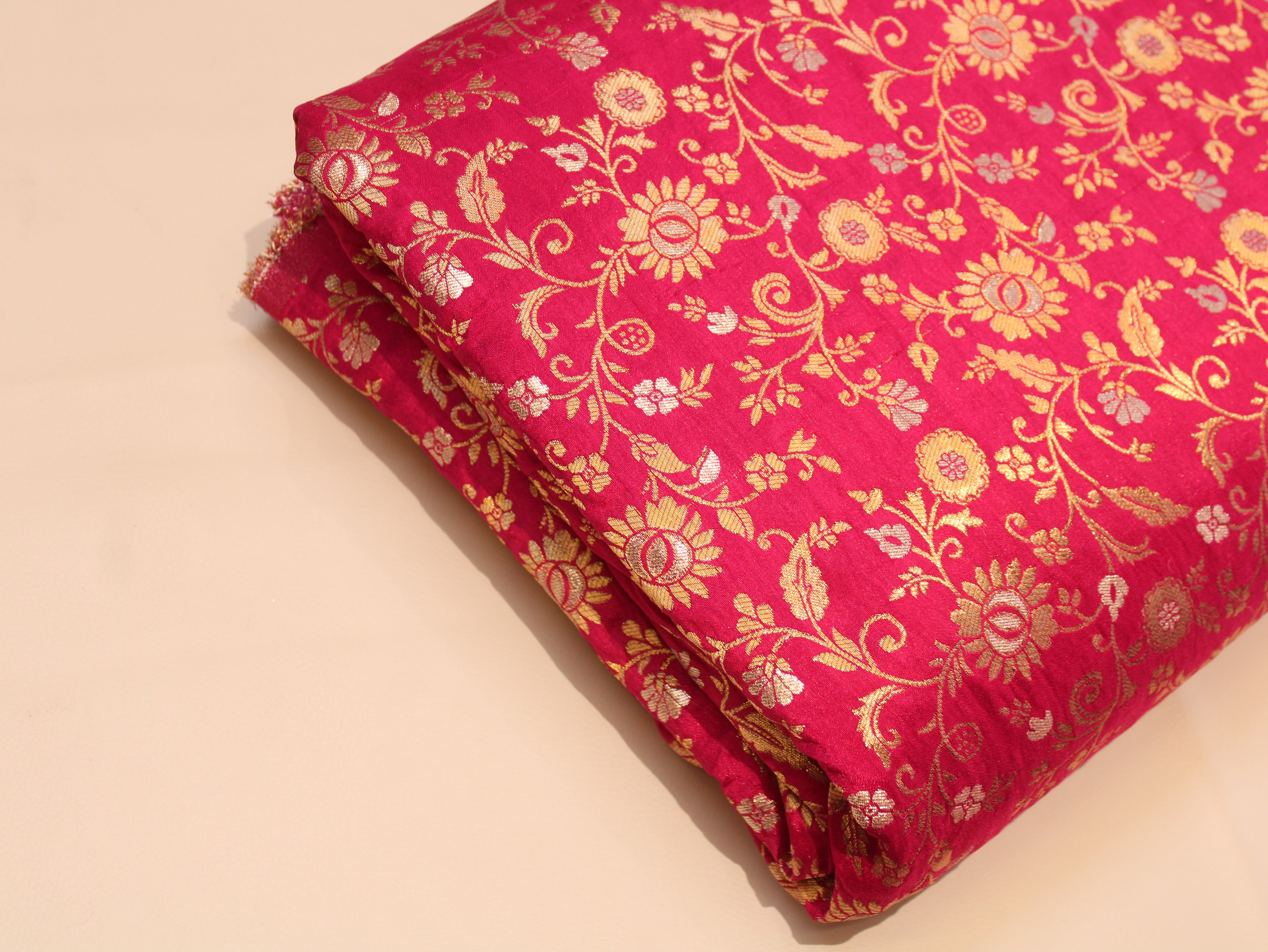 Banarasi Brocade Fabric Dual Tone Zari Floral Jacquard - Rani