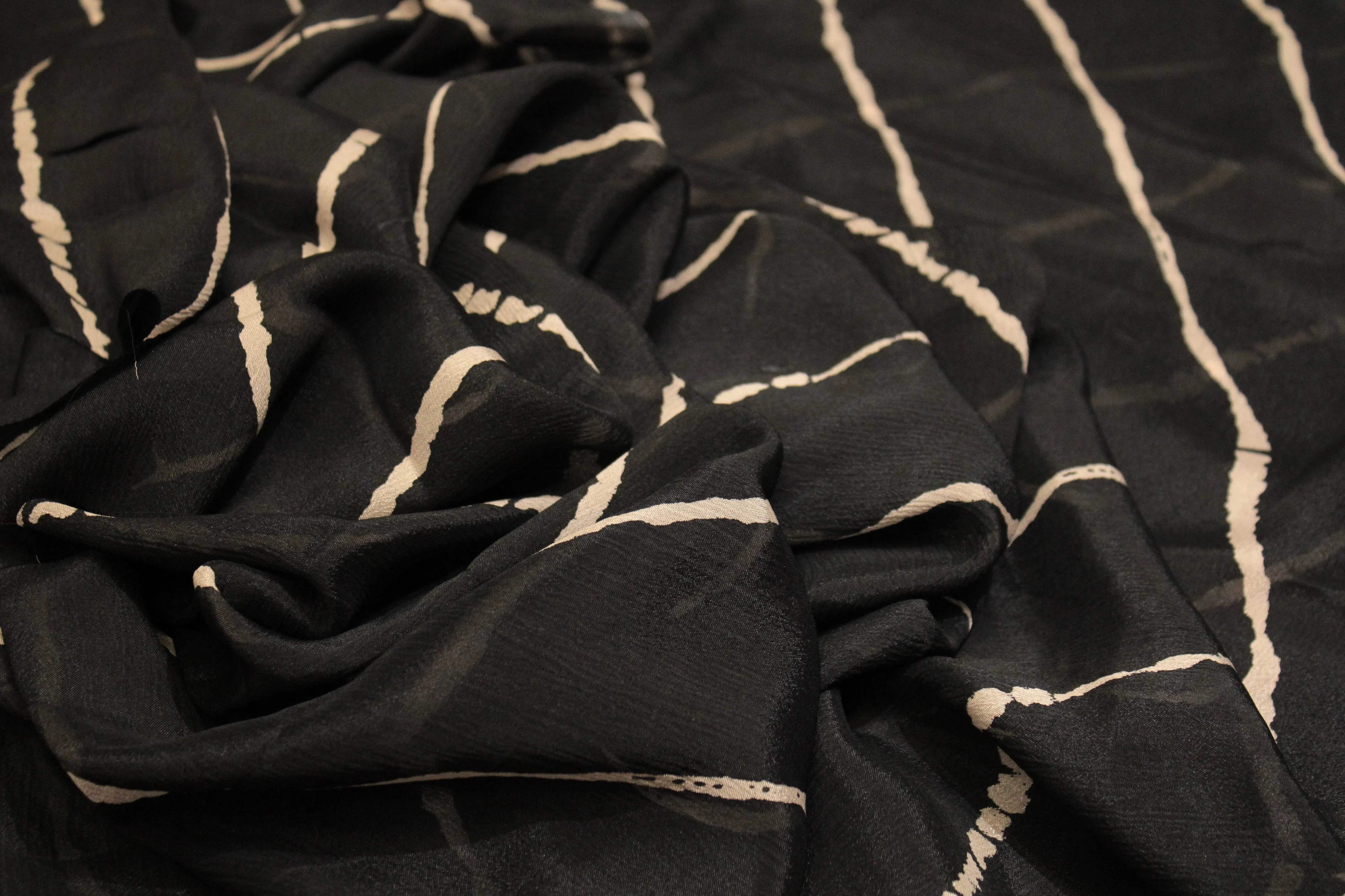 Knots: Pure Chinon Lehariya Fabric - Dark Blue - M'Foks