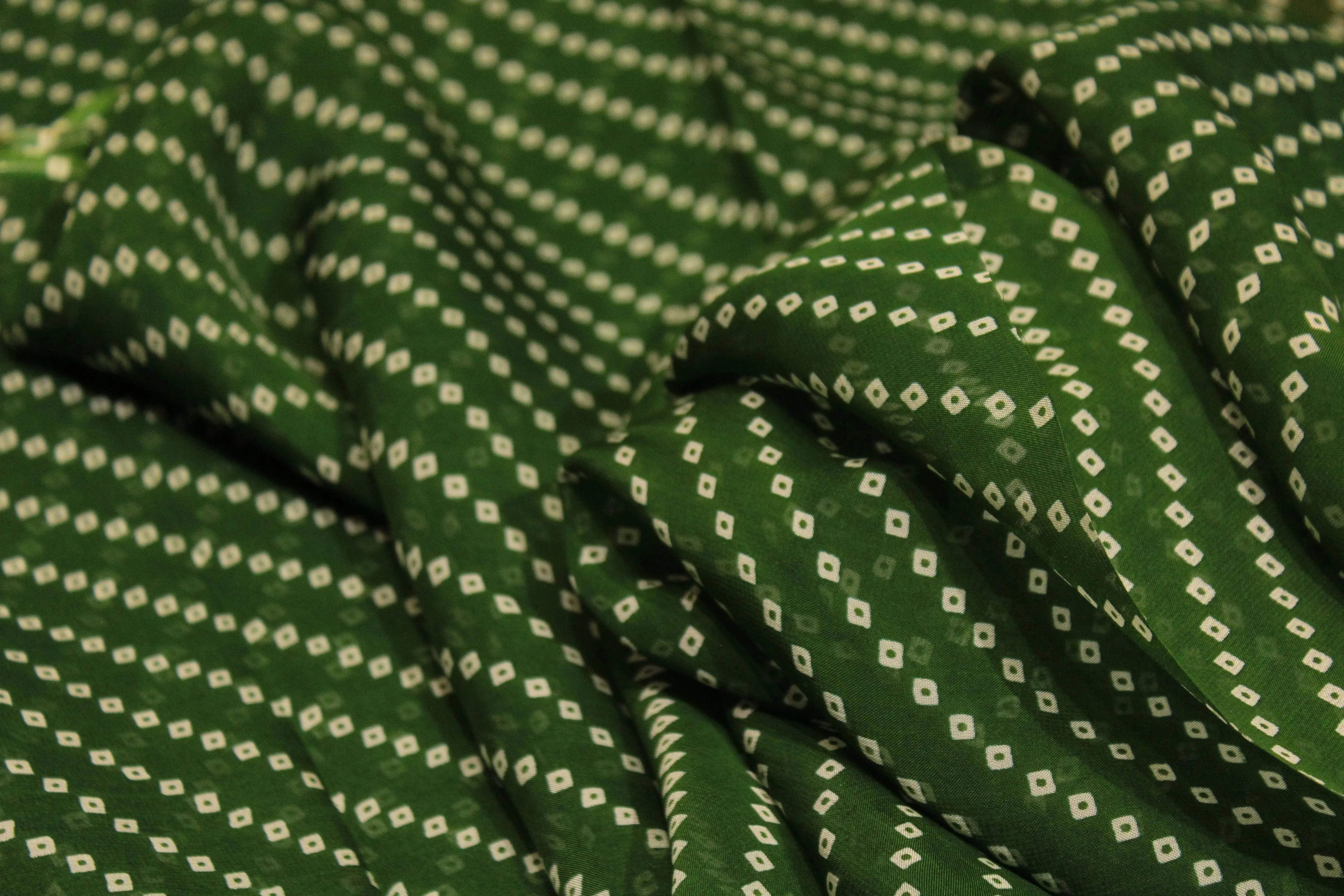 Knots: Pure Organza Bandhej Fabric - Green - M'Foks