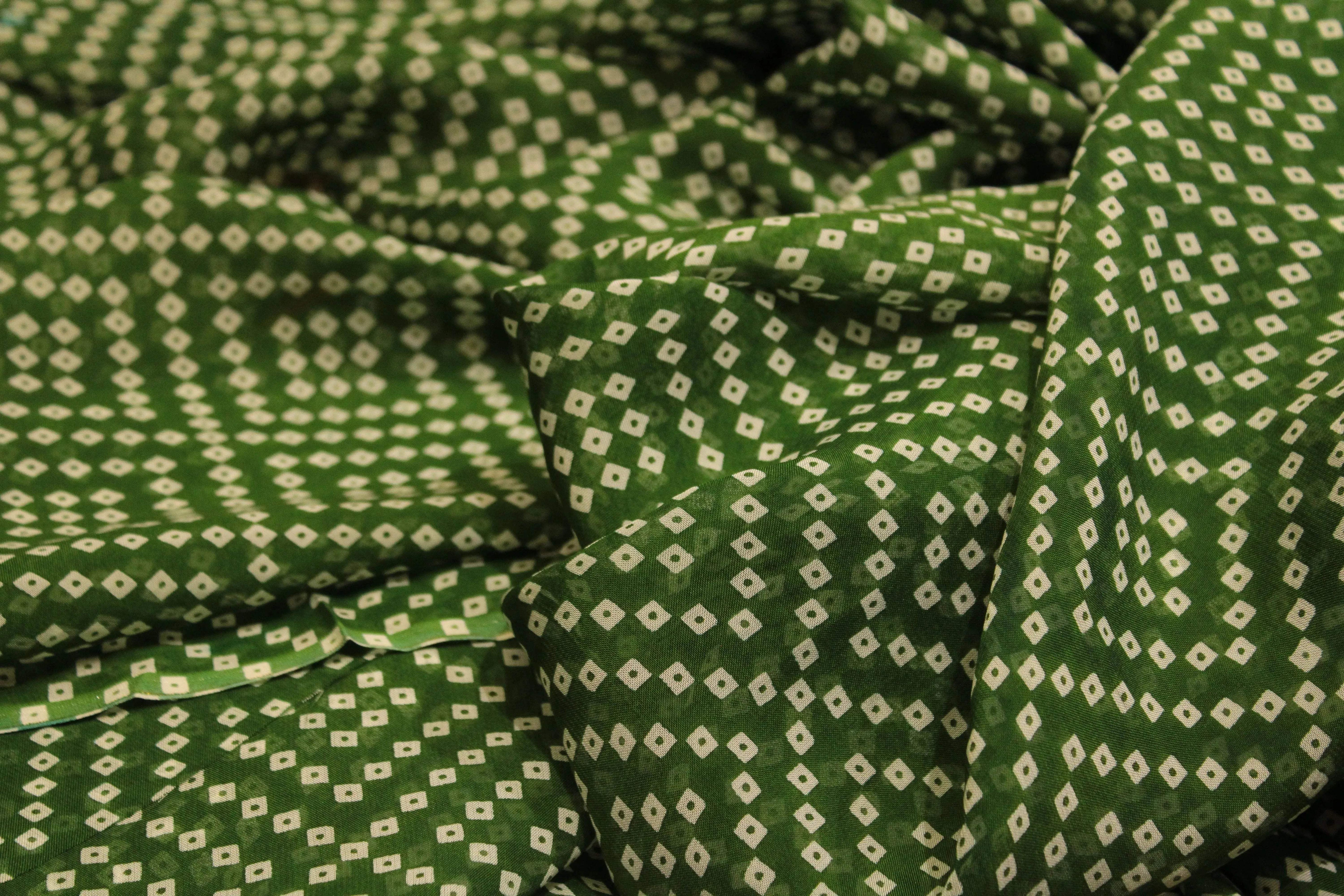 Knots: Pure Organza Bandhej Fabric - Green - M'Foks