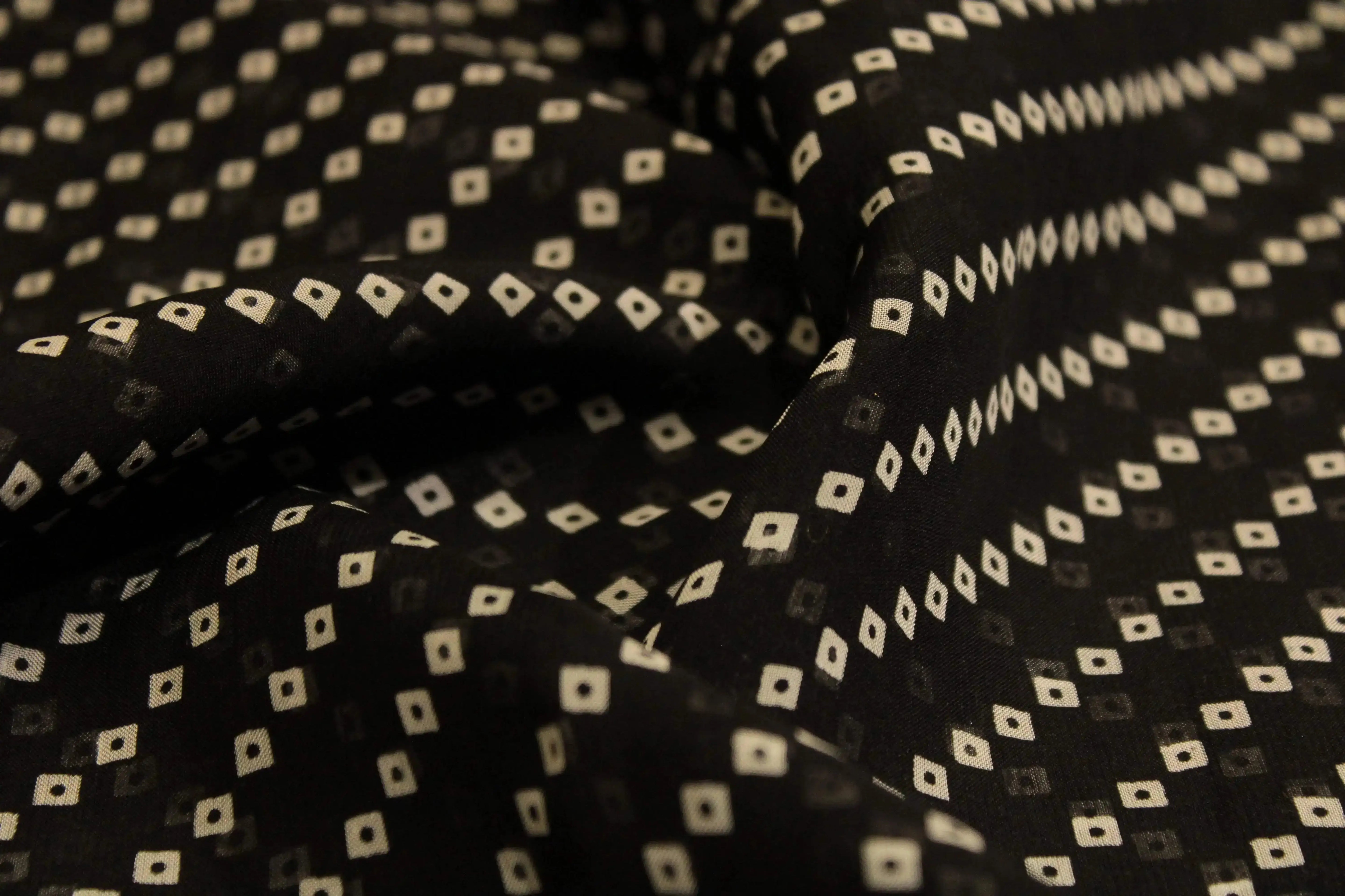 Knots: Pure Organza Bandhej Fabric - Black - M'Foks