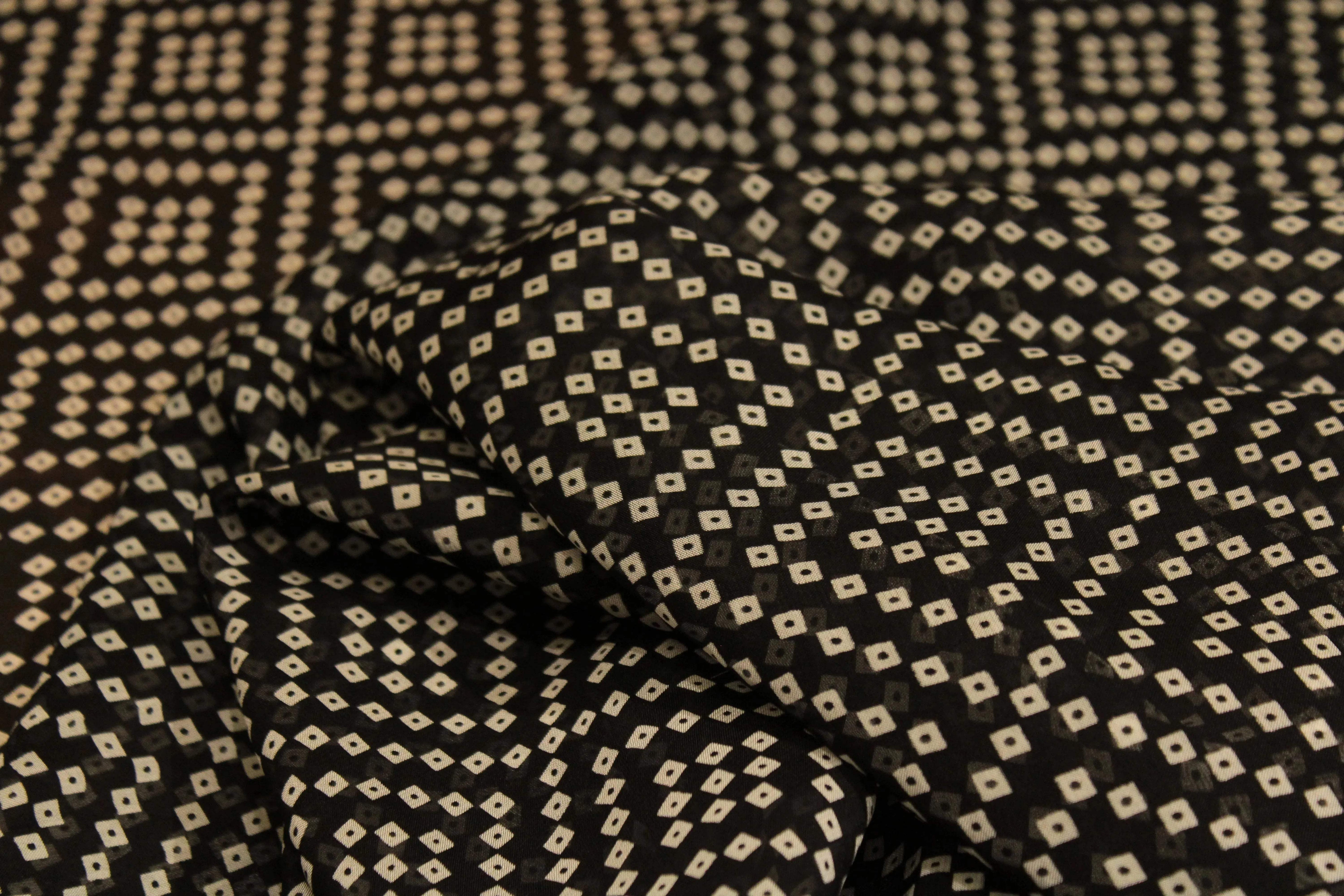 Knots: Pure Organza Bandhej Fabric - Black - M'Foks