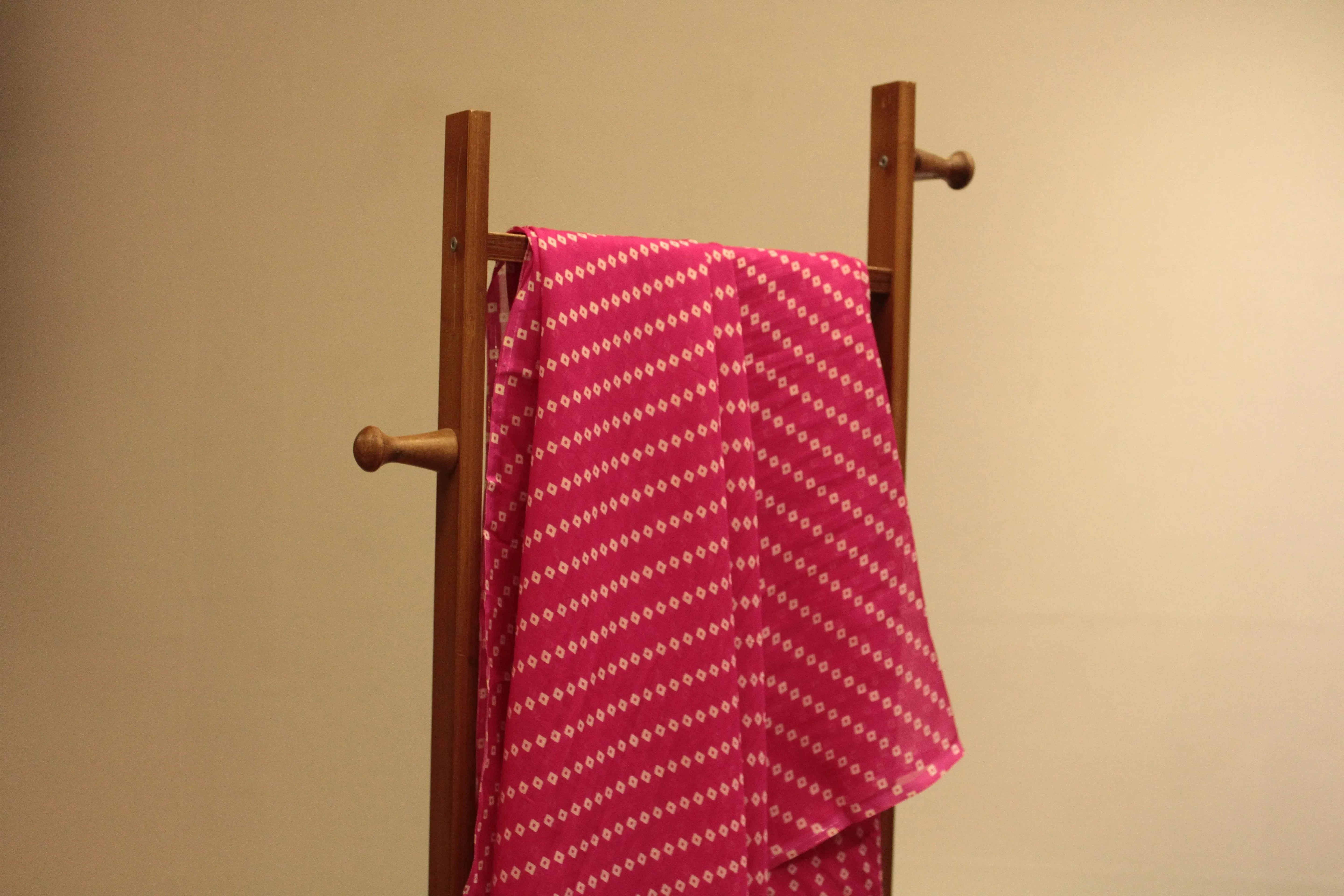 Knots: Pure Organza Bandhej Fabric - Rani - M'Foks