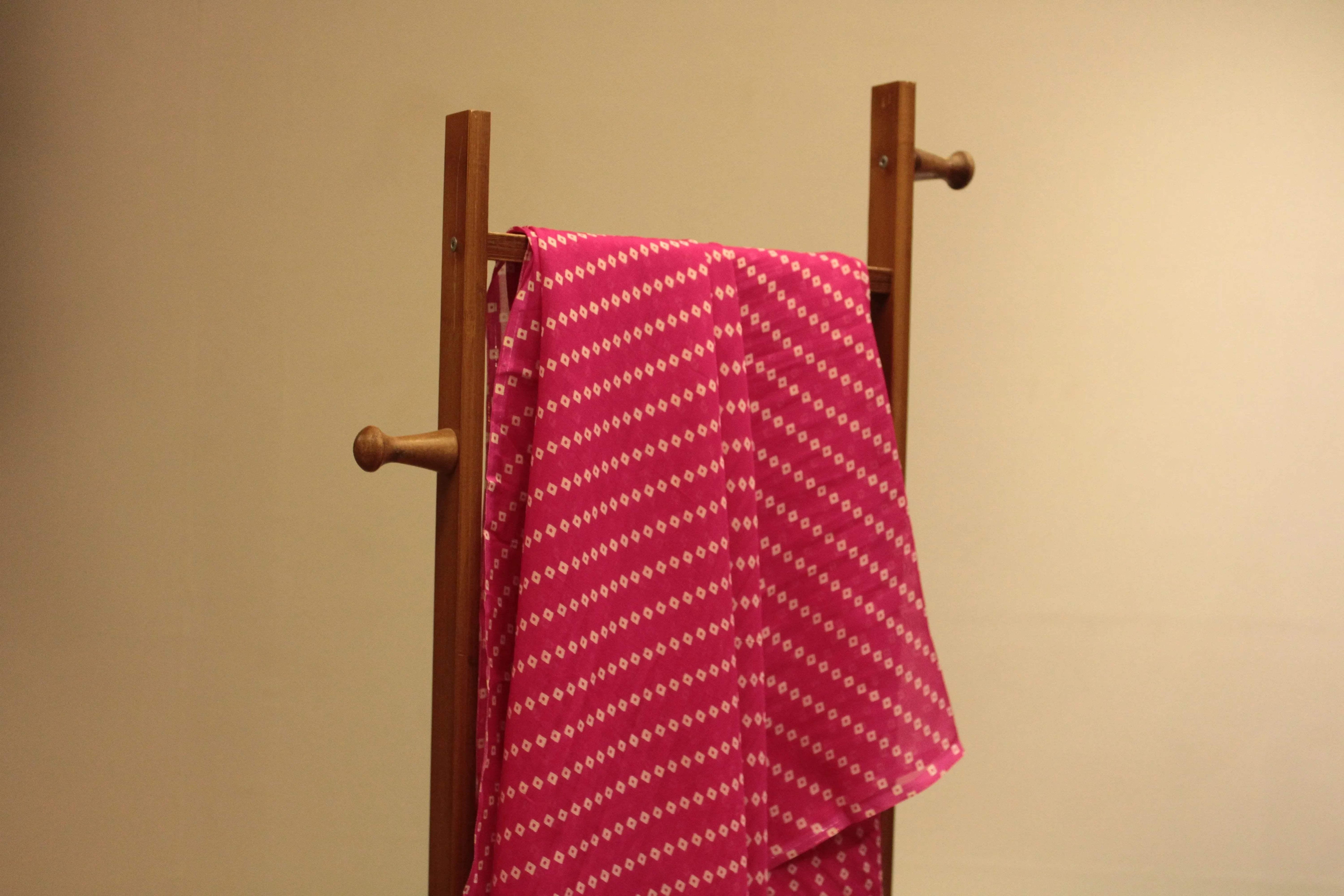 Knots: Pure Organza Bandhej Fabric - Rani - M'Foks