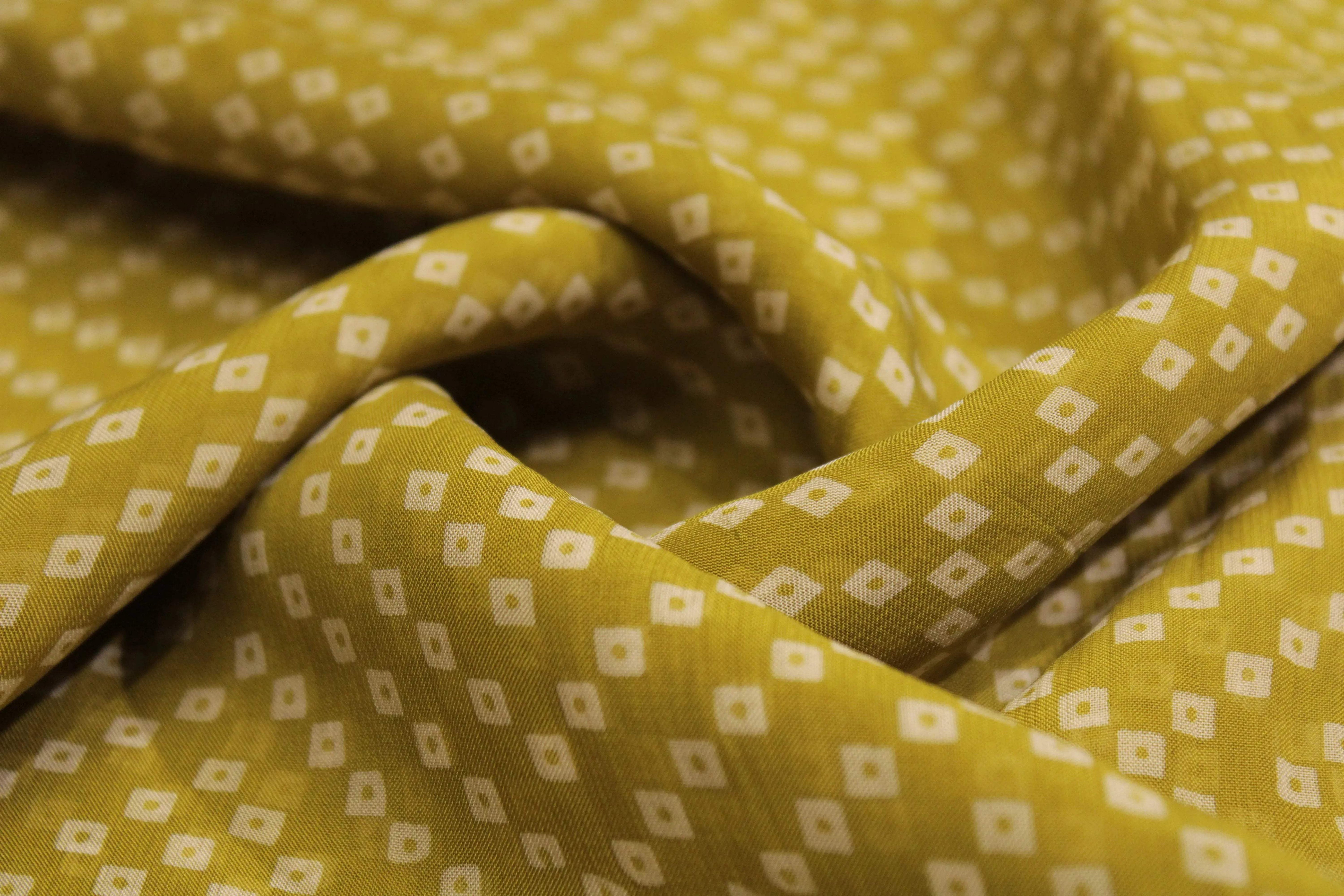 Knots: Pure Organza Bandhej Fabric - Mehandi - M'Foks