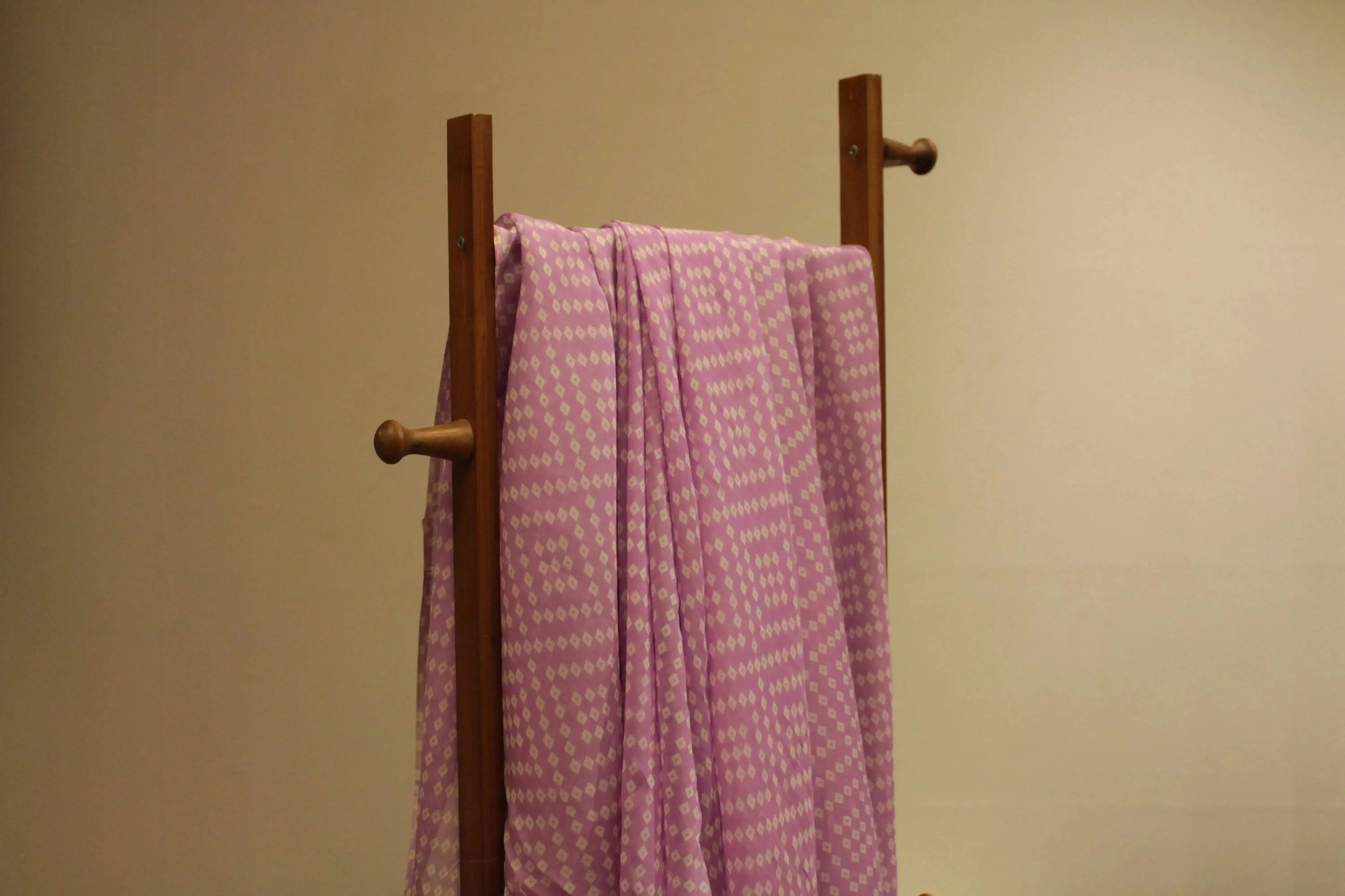 Knots: Pure Organza Bandhej Fabric - Lavender - M'Foks