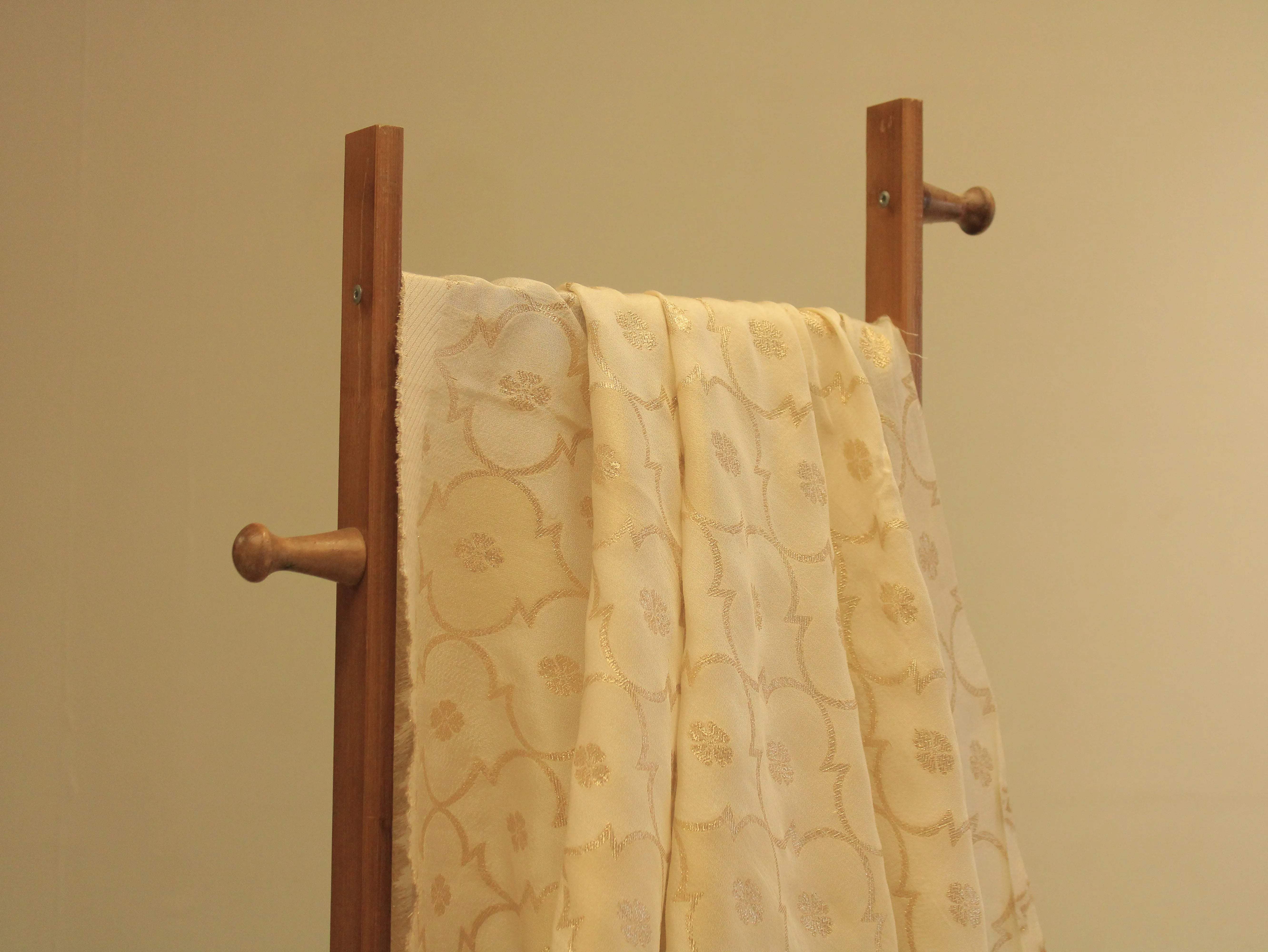 Ivory Elegance: Premium Jacquard Tissue Fabric - Dyeable - M'Foks