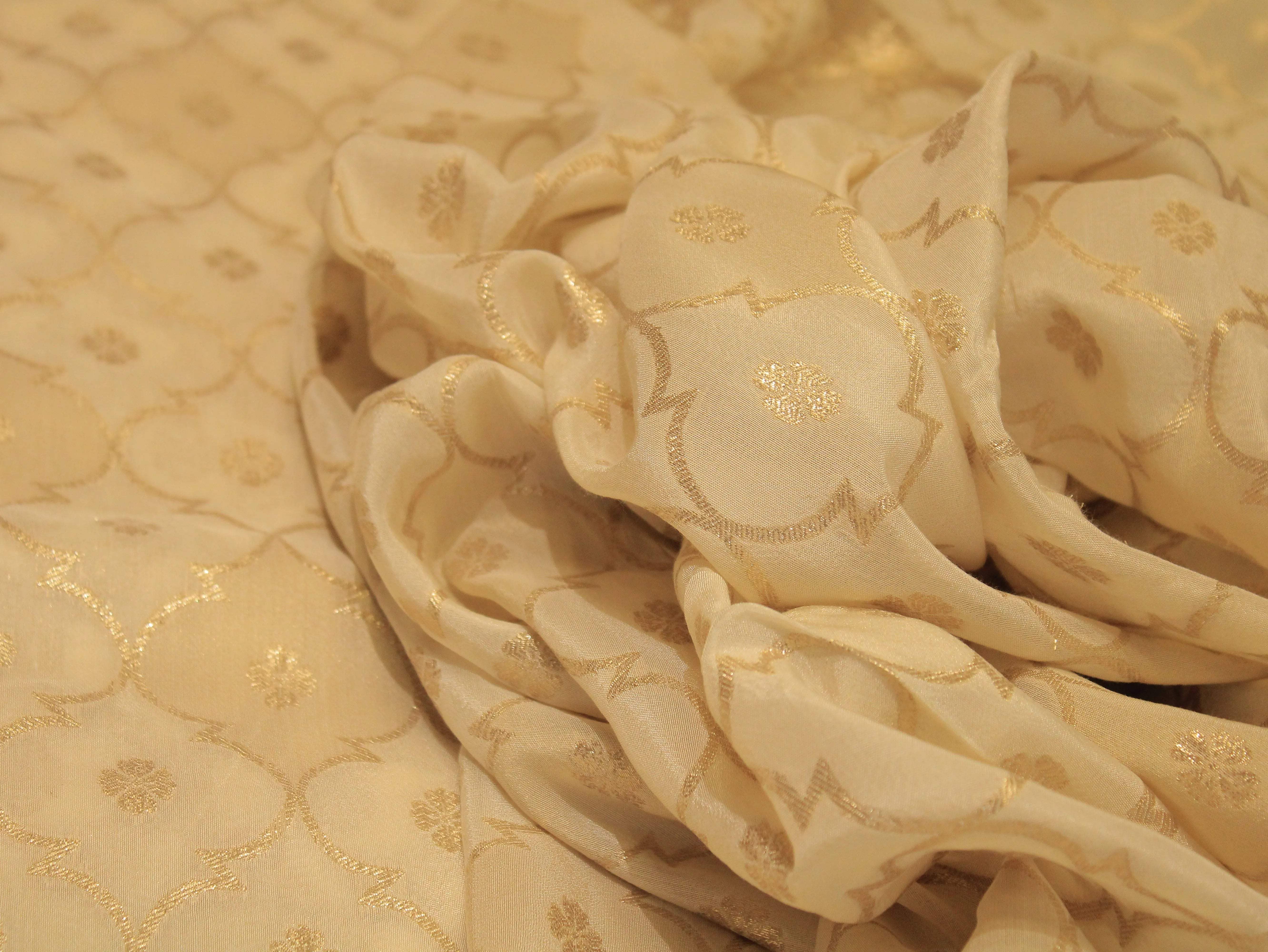 Ivory Elegance: Premium Jacquard Tissue Fabric - Dyeable - M'Foks