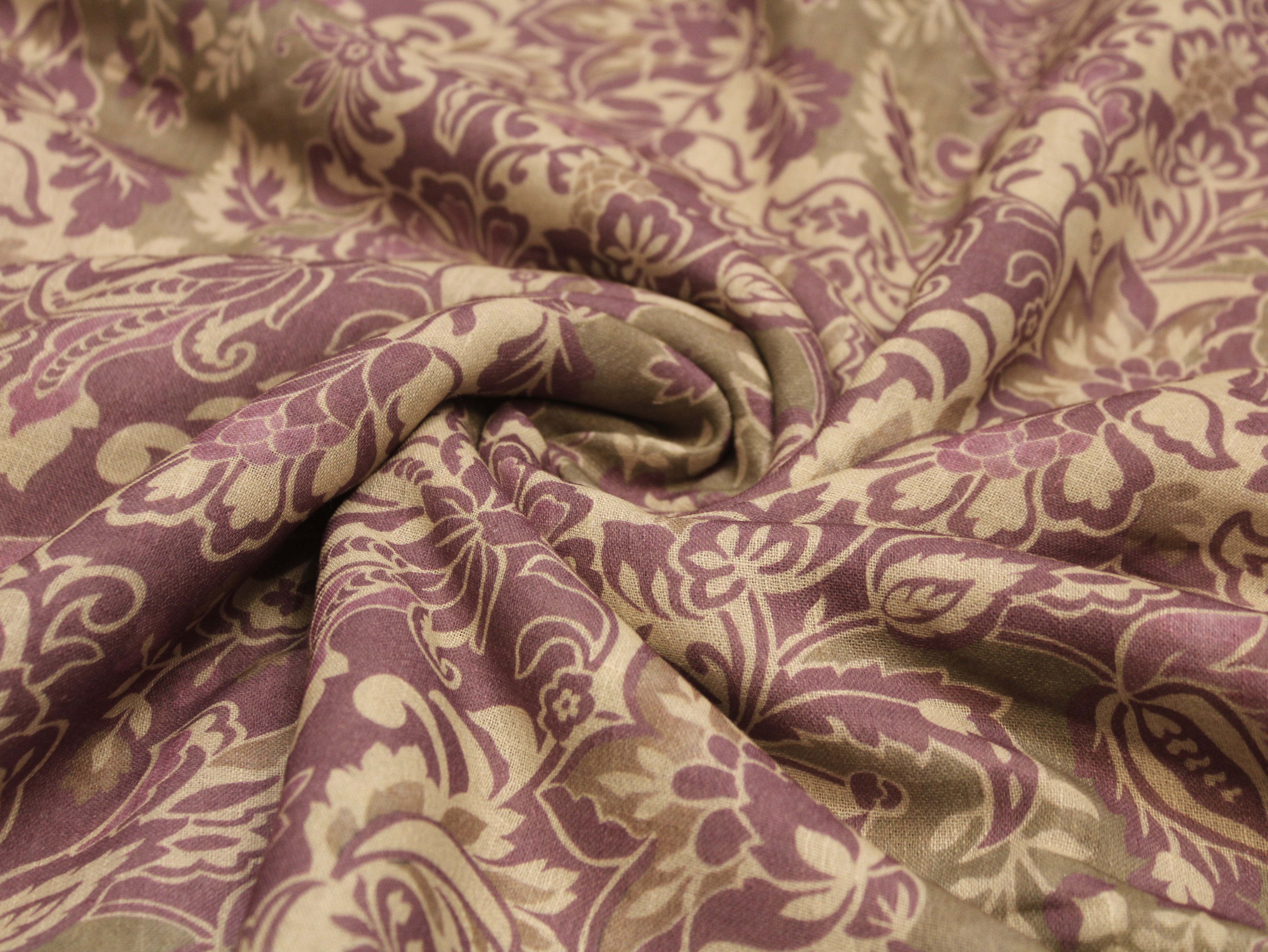 Digital Printed Linen Texture Slub Cotton Fabric 44 Inches