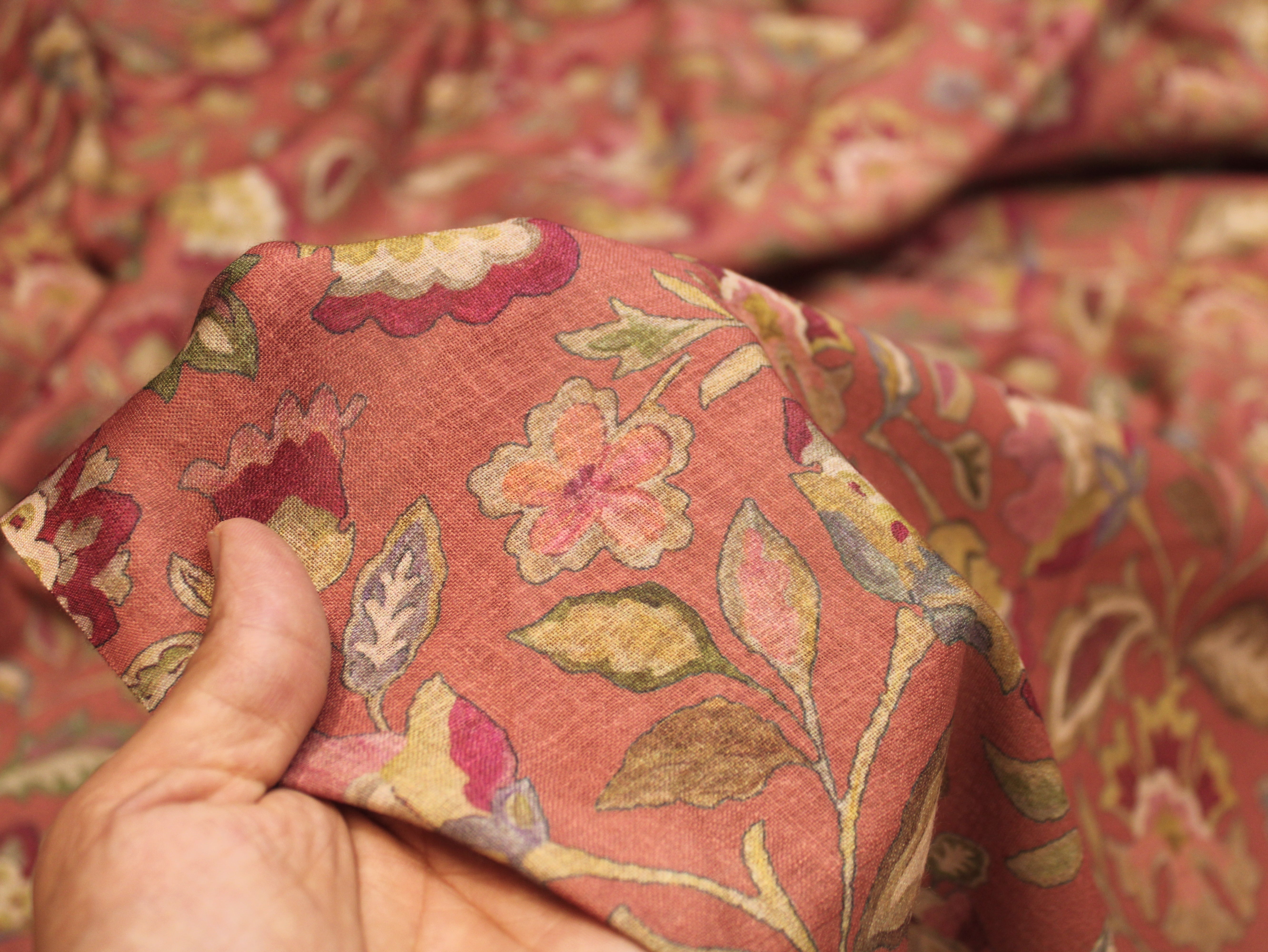Digital Printed Linen Texture Slub Cotton Fabric 44 Inches