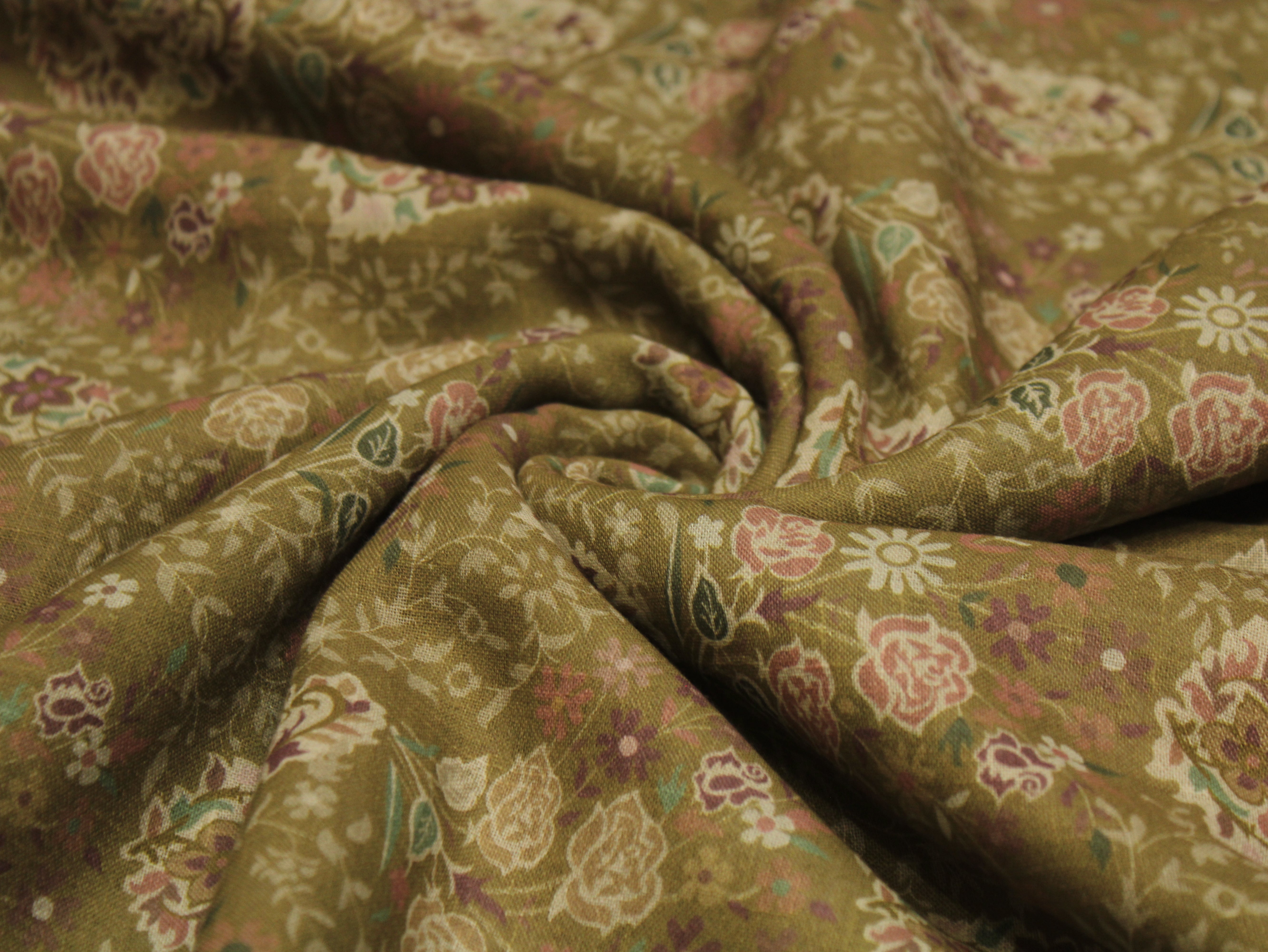 Digital Printed Linen Texture Slub Cotton Fabric 44 Inches