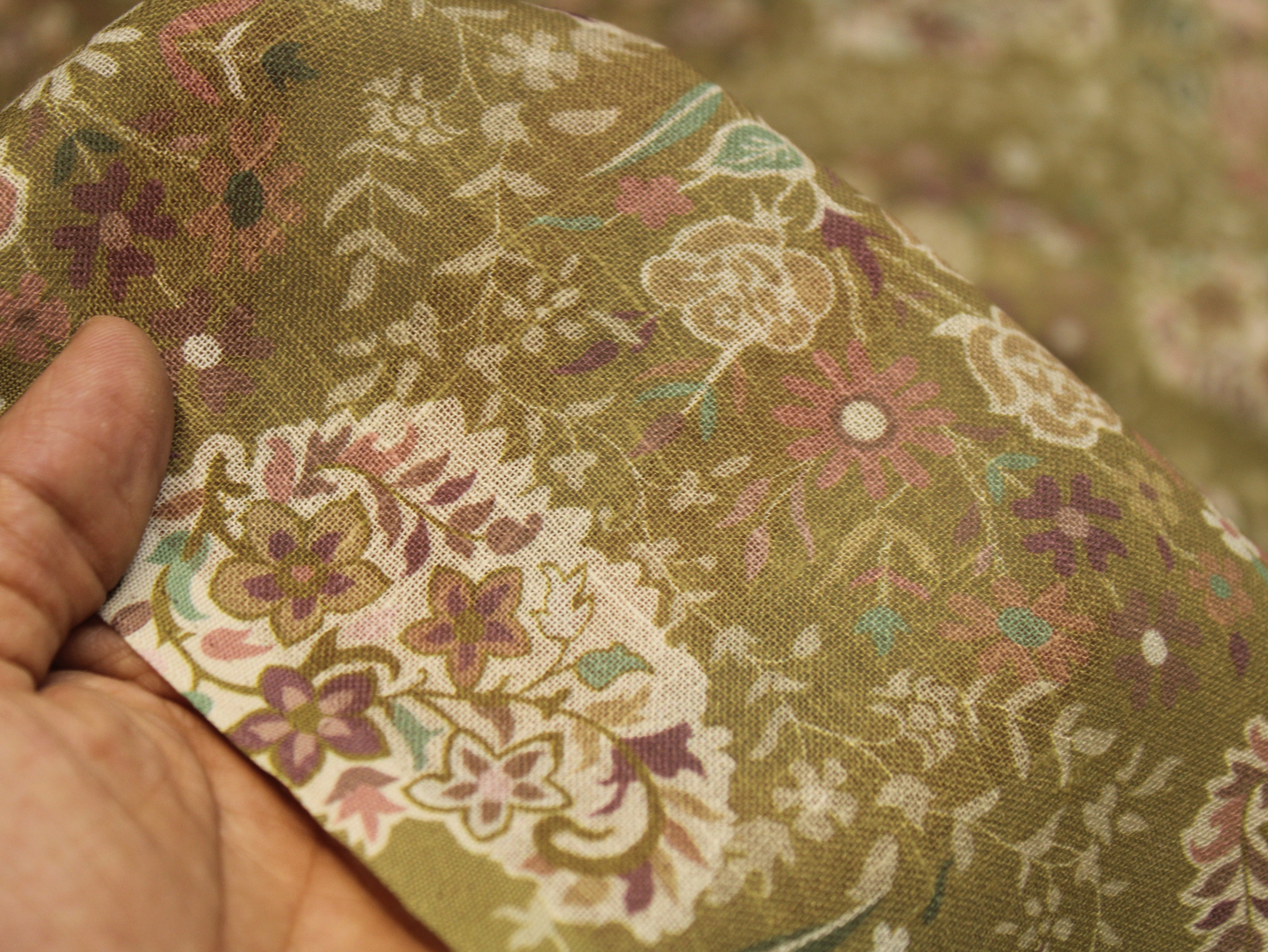 Digital Printed Linen Texture Slub Cotton Fabric 44 Inches