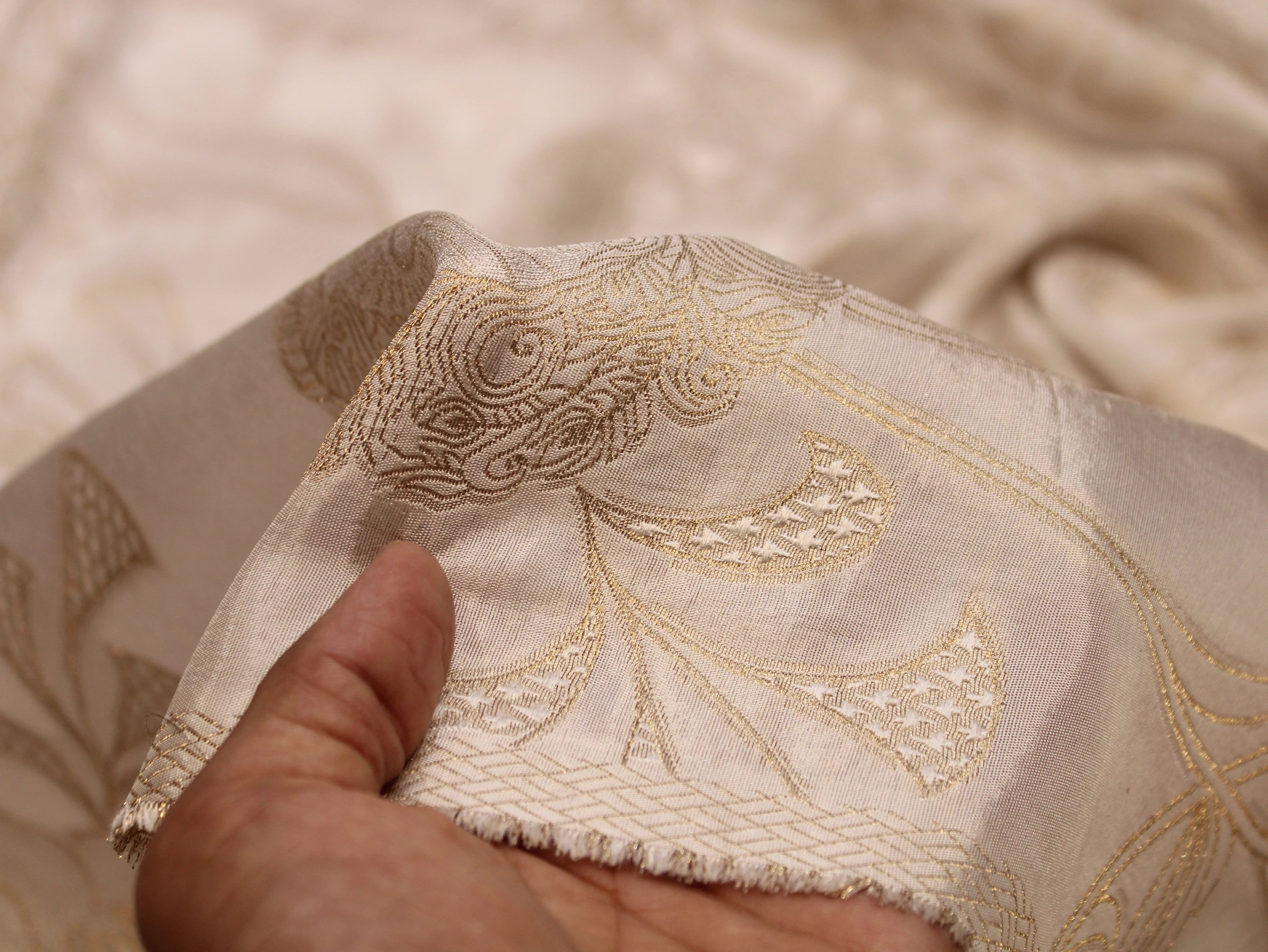 Dyeable Dola Silk Jacquard Fabric | Premium Heavy Silk Ethnic Wear Fabric