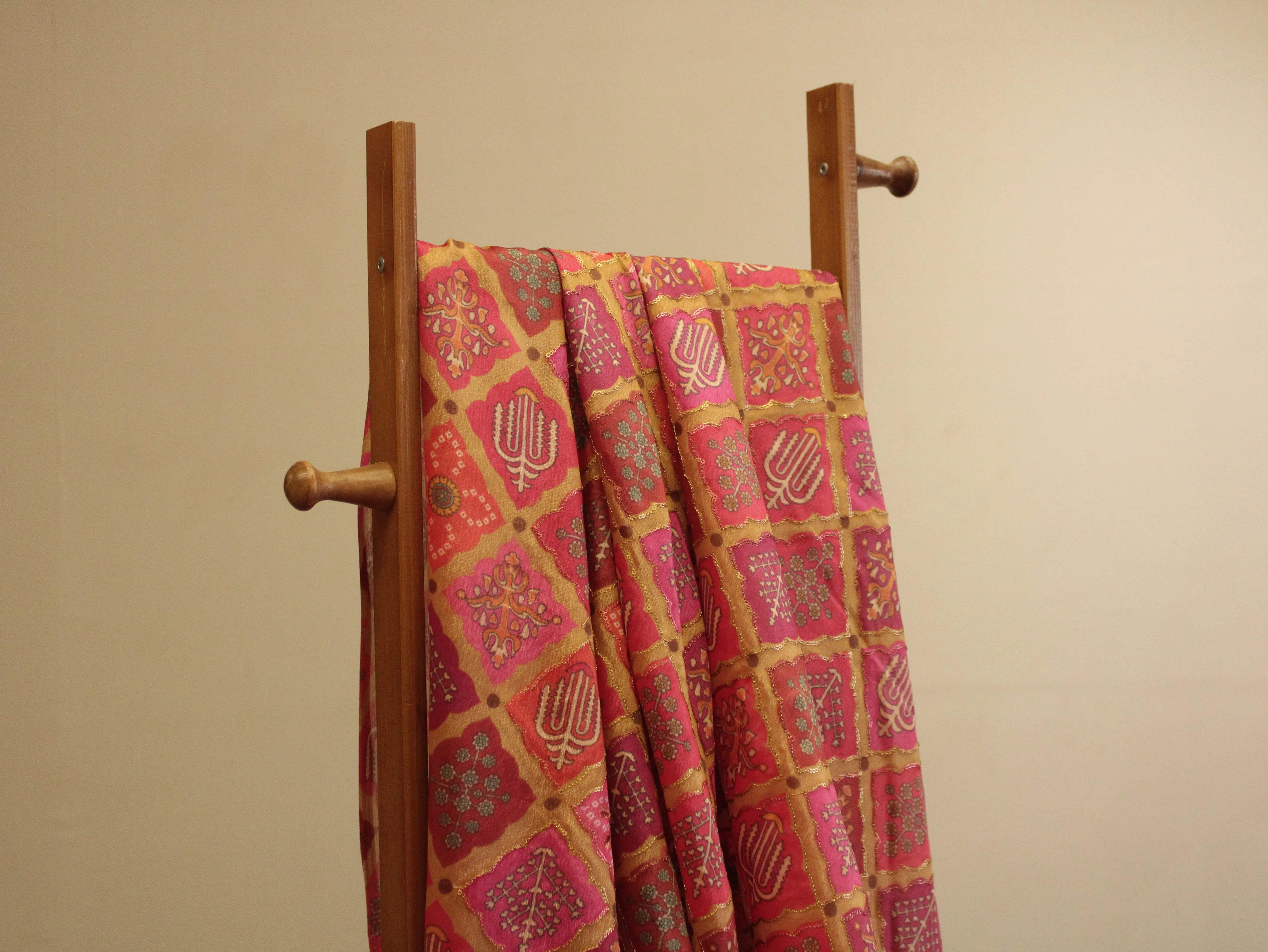 Vintage - Viscose Chinon Silk with Digital Print & Sequin Work Fabric - Pink - M'Foks