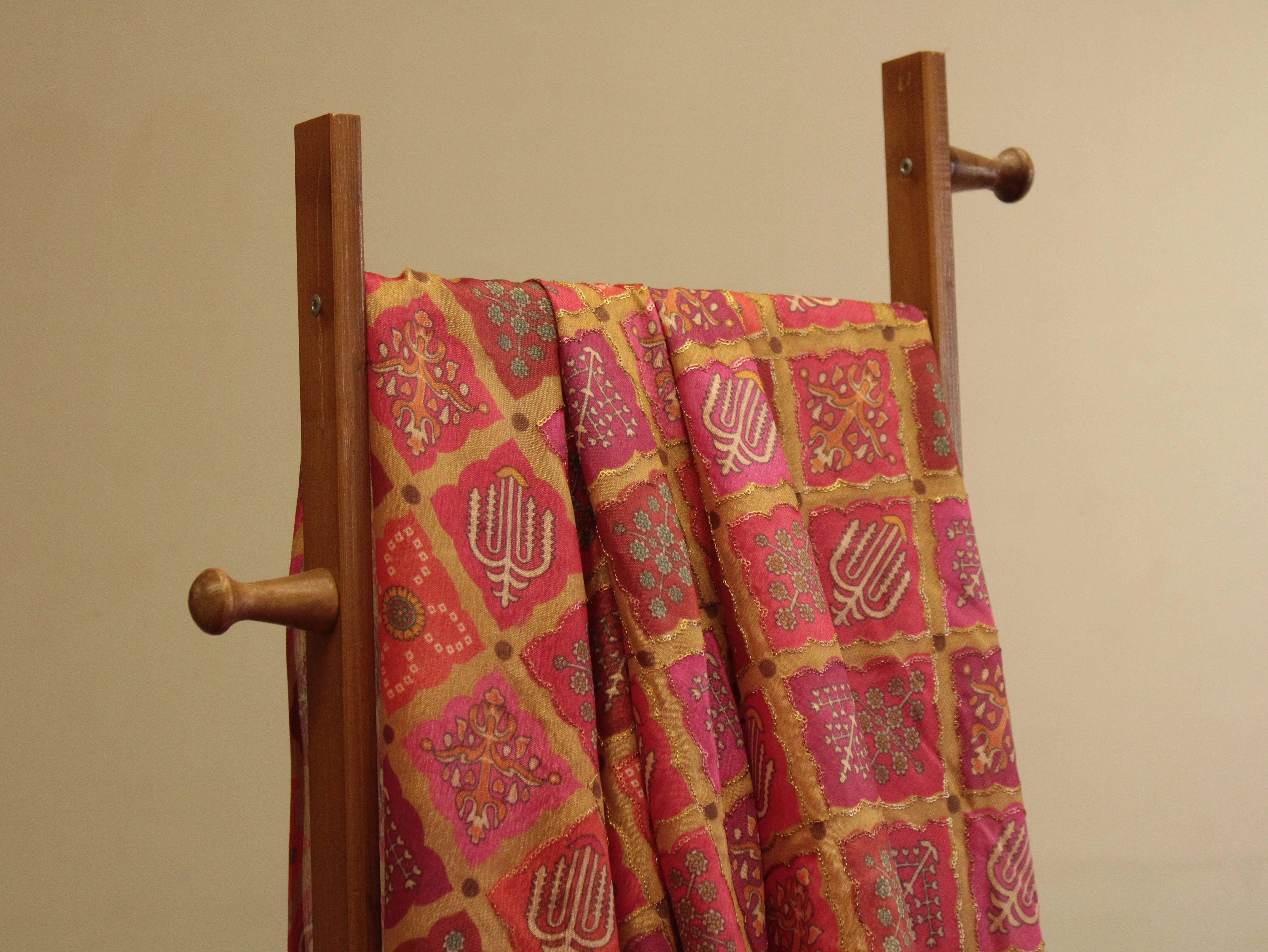 Vintage - Viscose Chinon Silk with Digital Print & Sequin Work Fabric - Pink - M'Foks