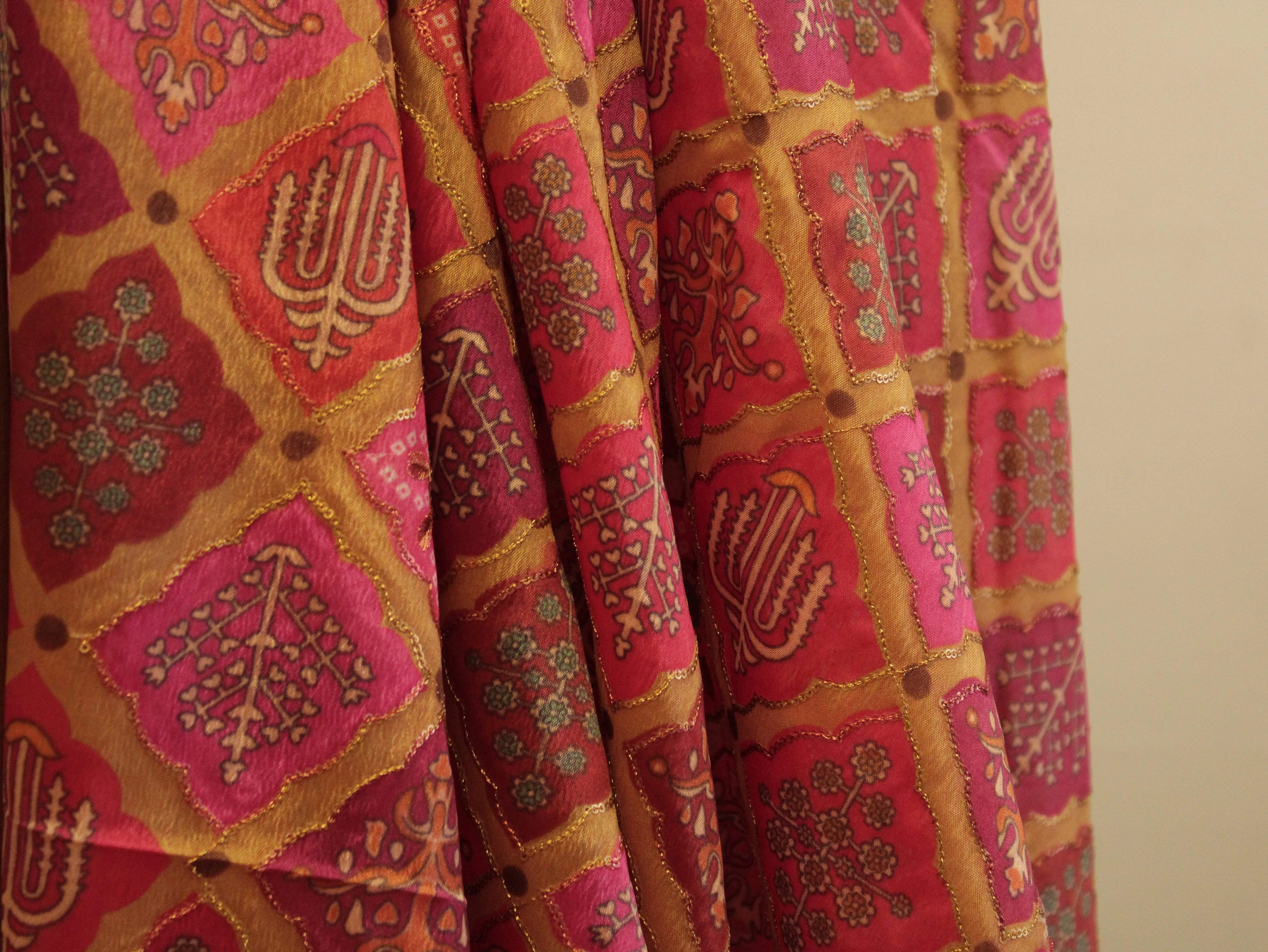 Vintage - Viscose Chinon Silk with Digital Print & Sequin Work Fabric - Pink - M'Foks