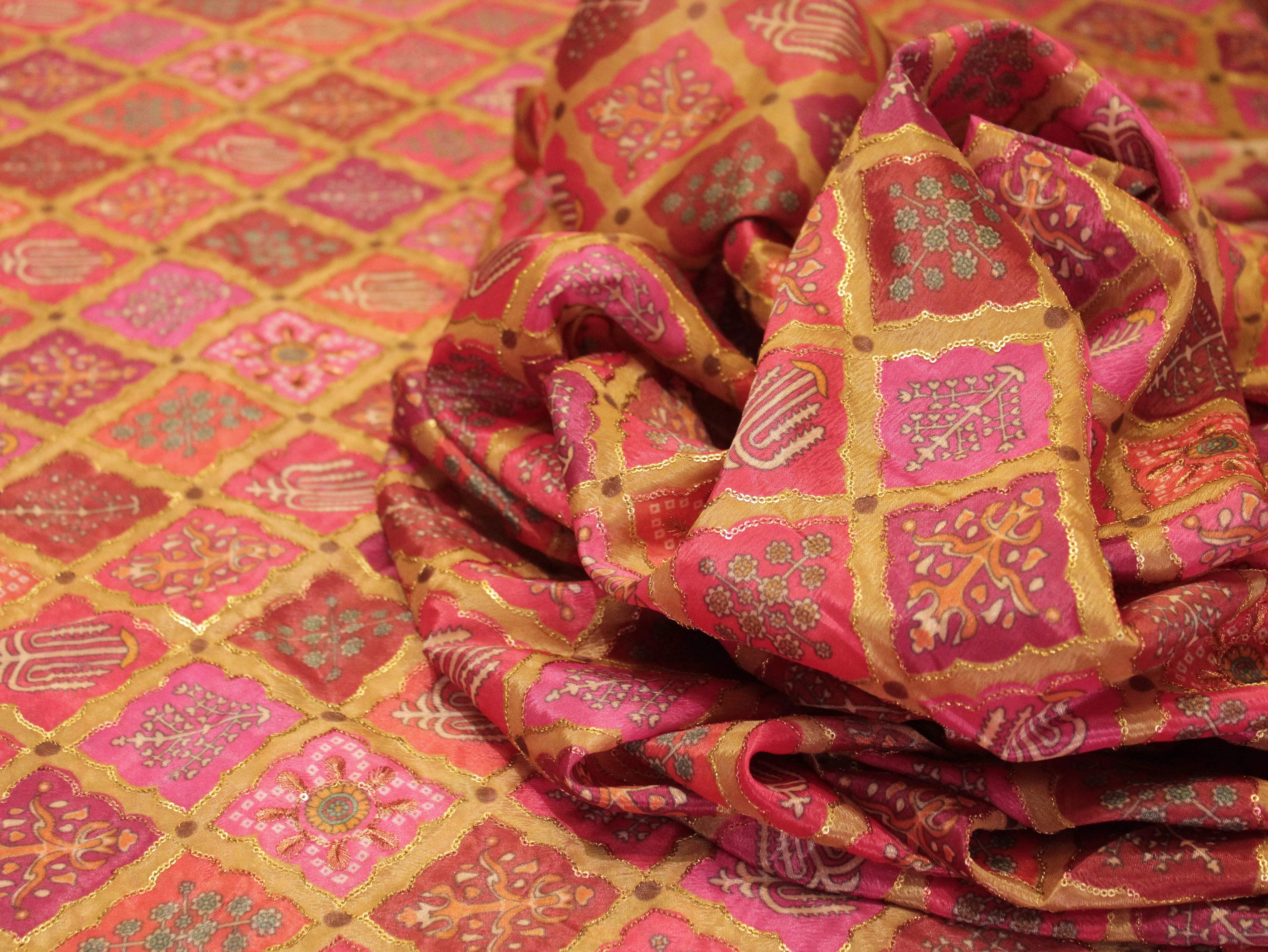Vintage - Viscose Chinon Silk with Digital Print & Sequin Work Fabric - Pink - M'Foks
