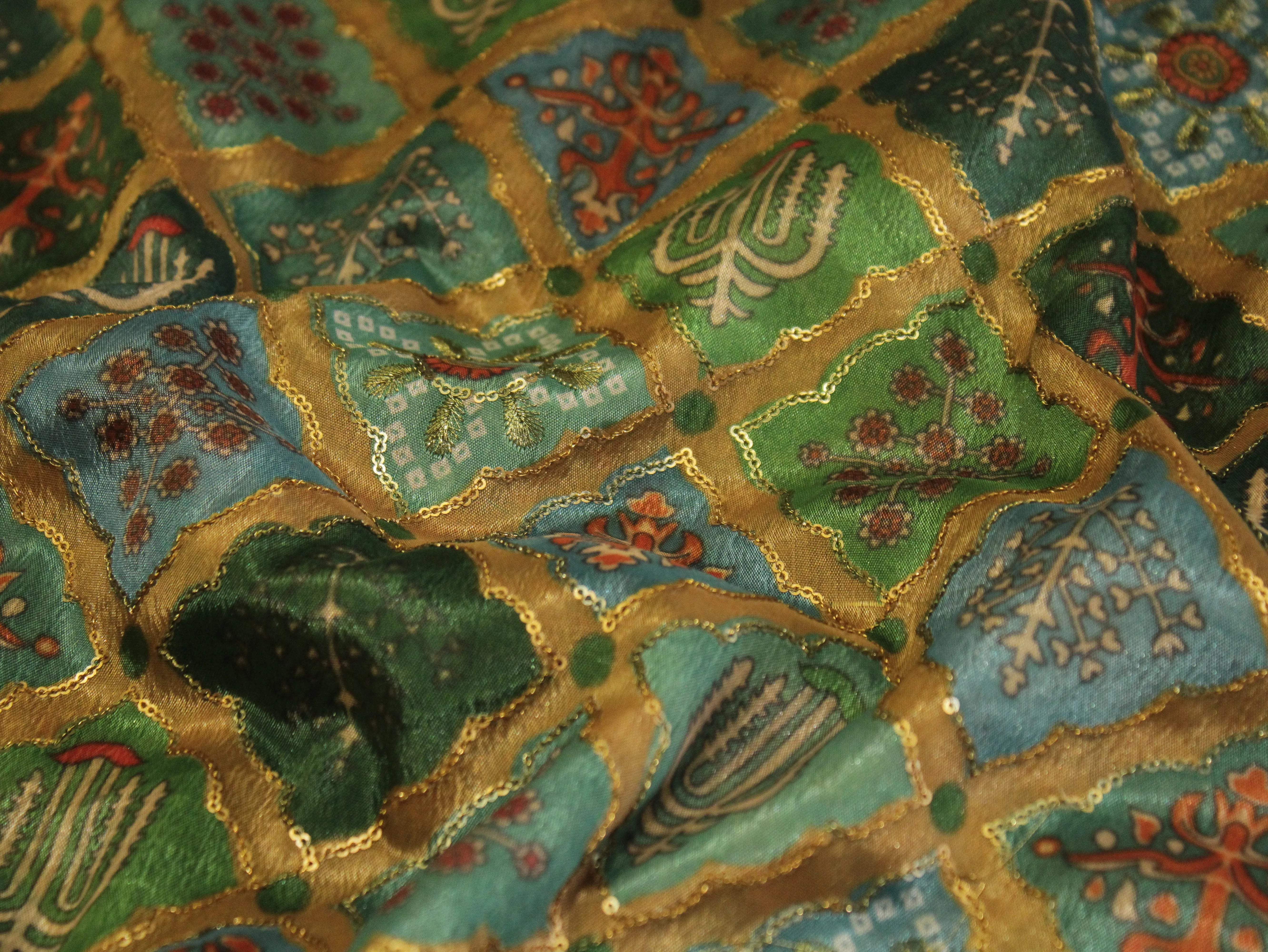 Vintage - Viscose Chinon Silk with Digital Print & Sequin Work Fabric - Green - M'Foks