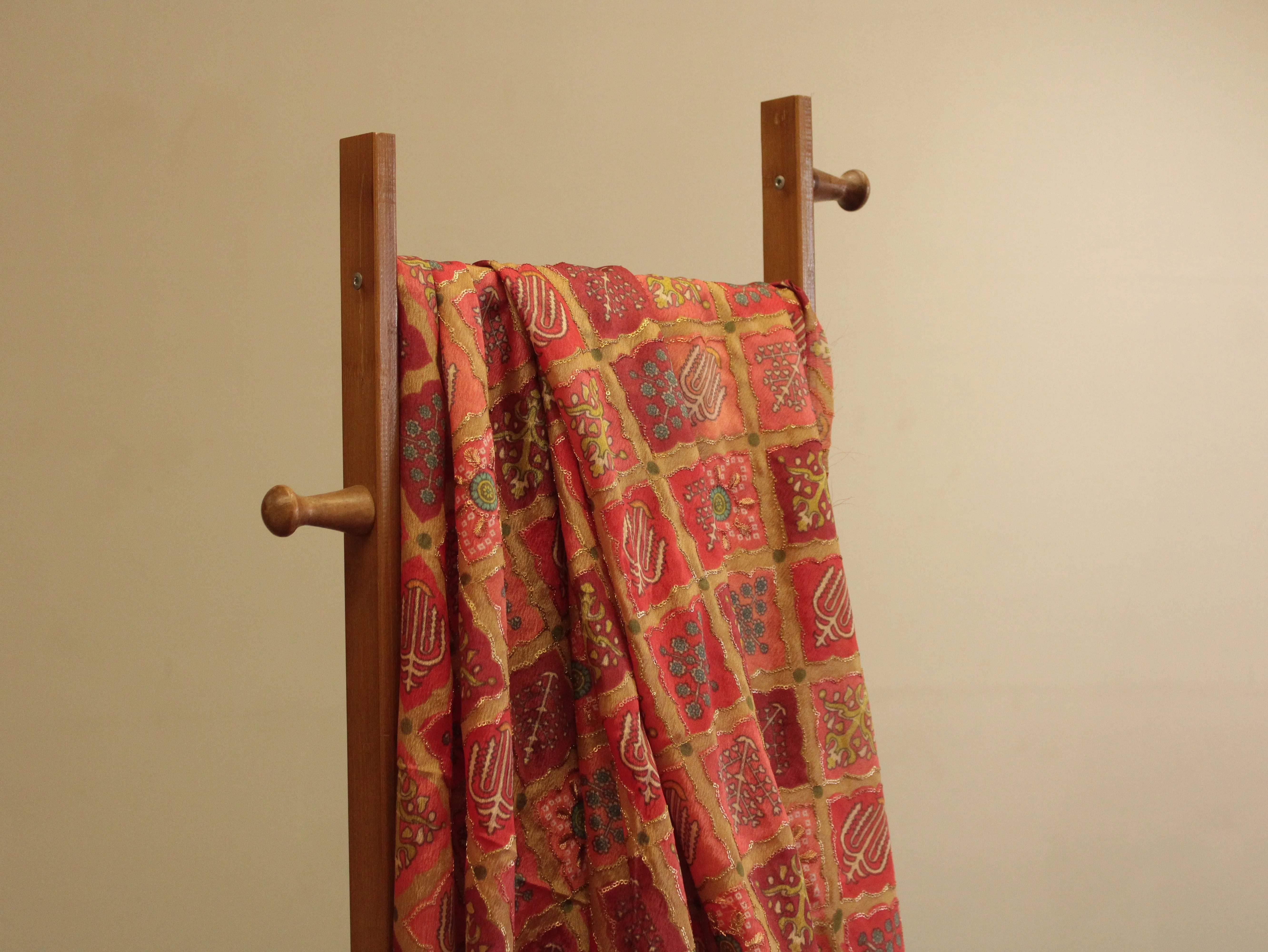 Vintage - Viscose Chinon Silk with Digital Print & Sequin Work Fabric - Red - M'Foks