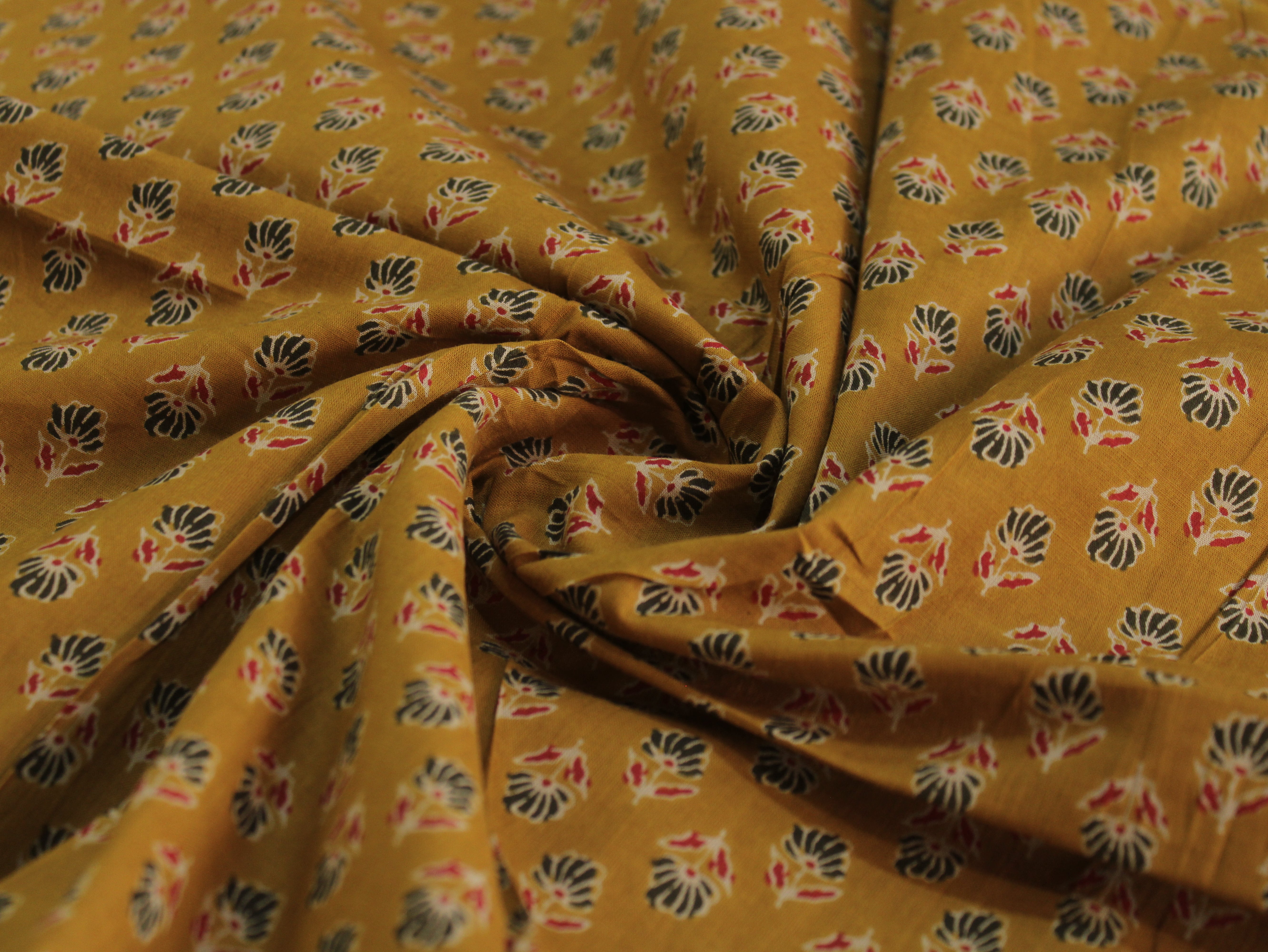 Tissu Imprimé Premium Pur Coton Laize 112 cm