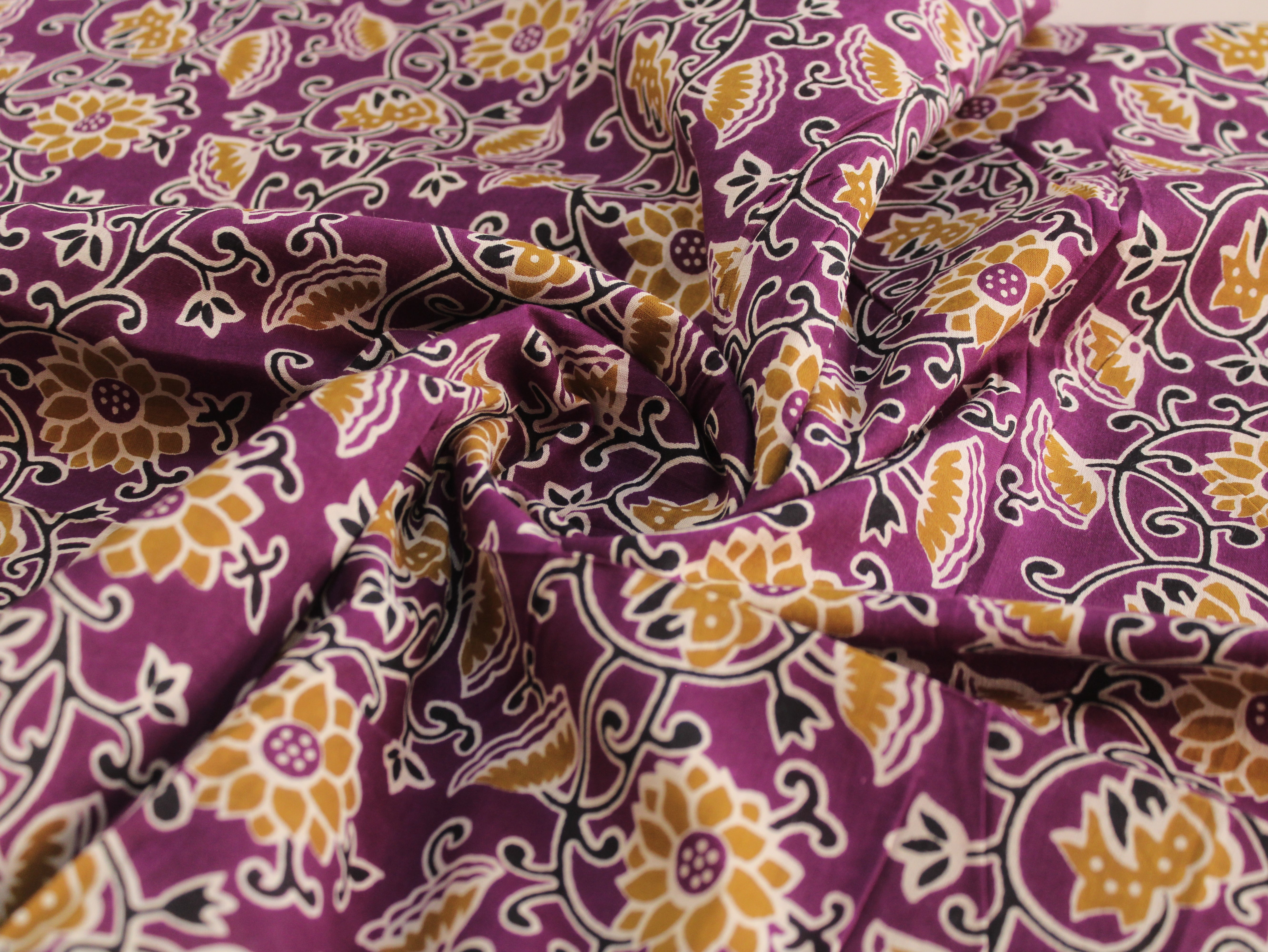 Tissu Imprimé Premium Pur Coton Laize 112 cm