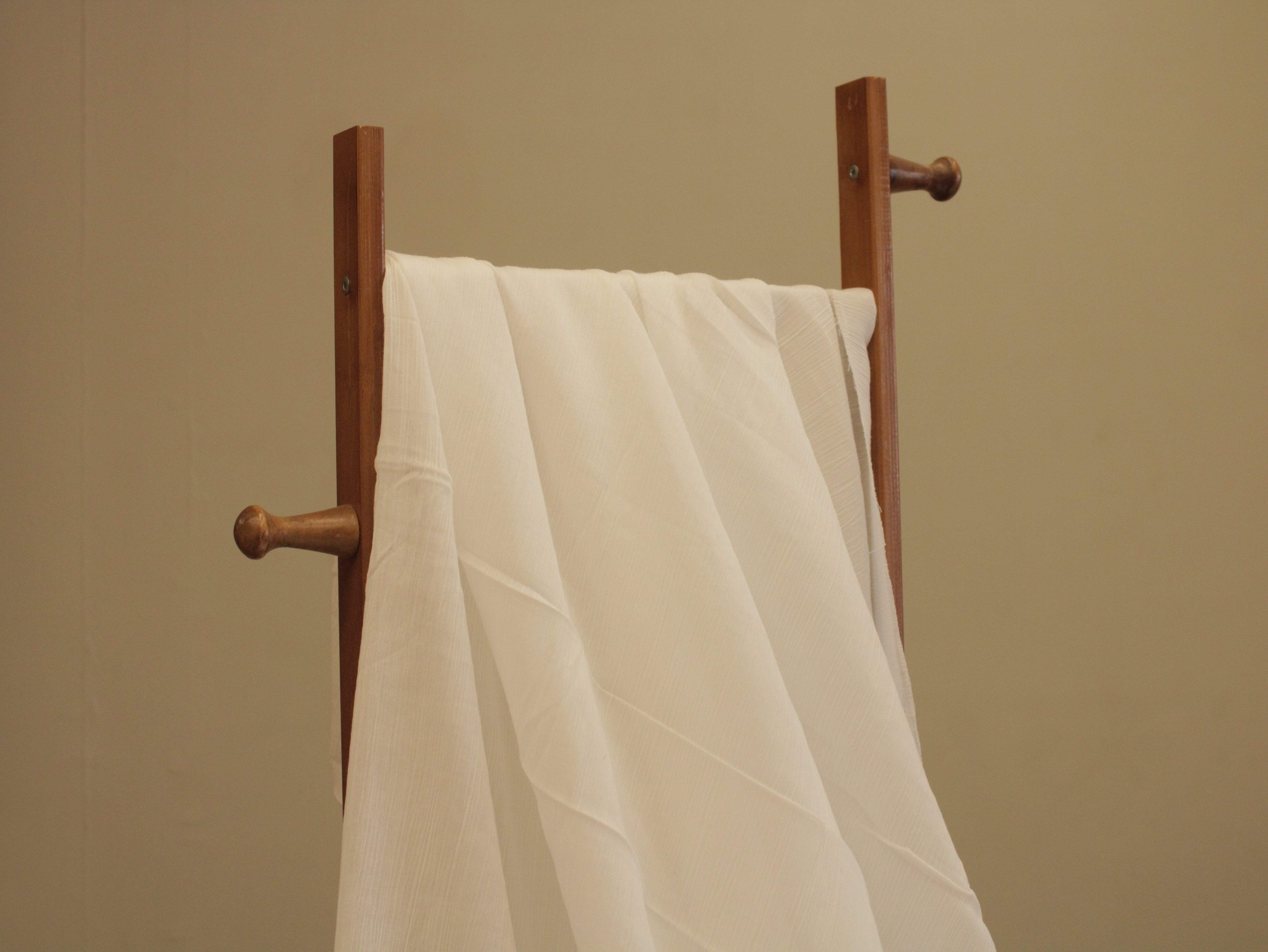 Plain Mul Cotton Crush Fabric - White Dyeable - M'Foks