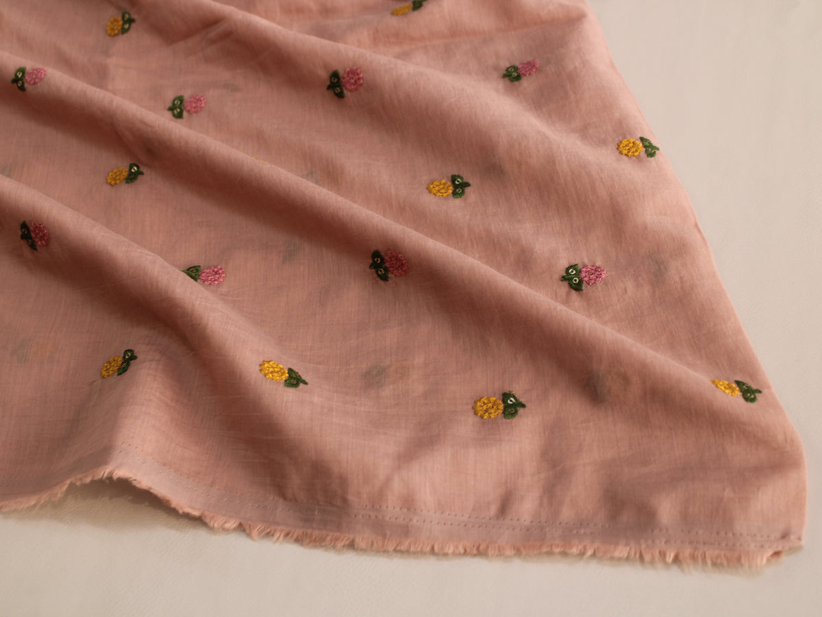 Tissu Mal Chanderi avec broderie bouquet floral — Mauve