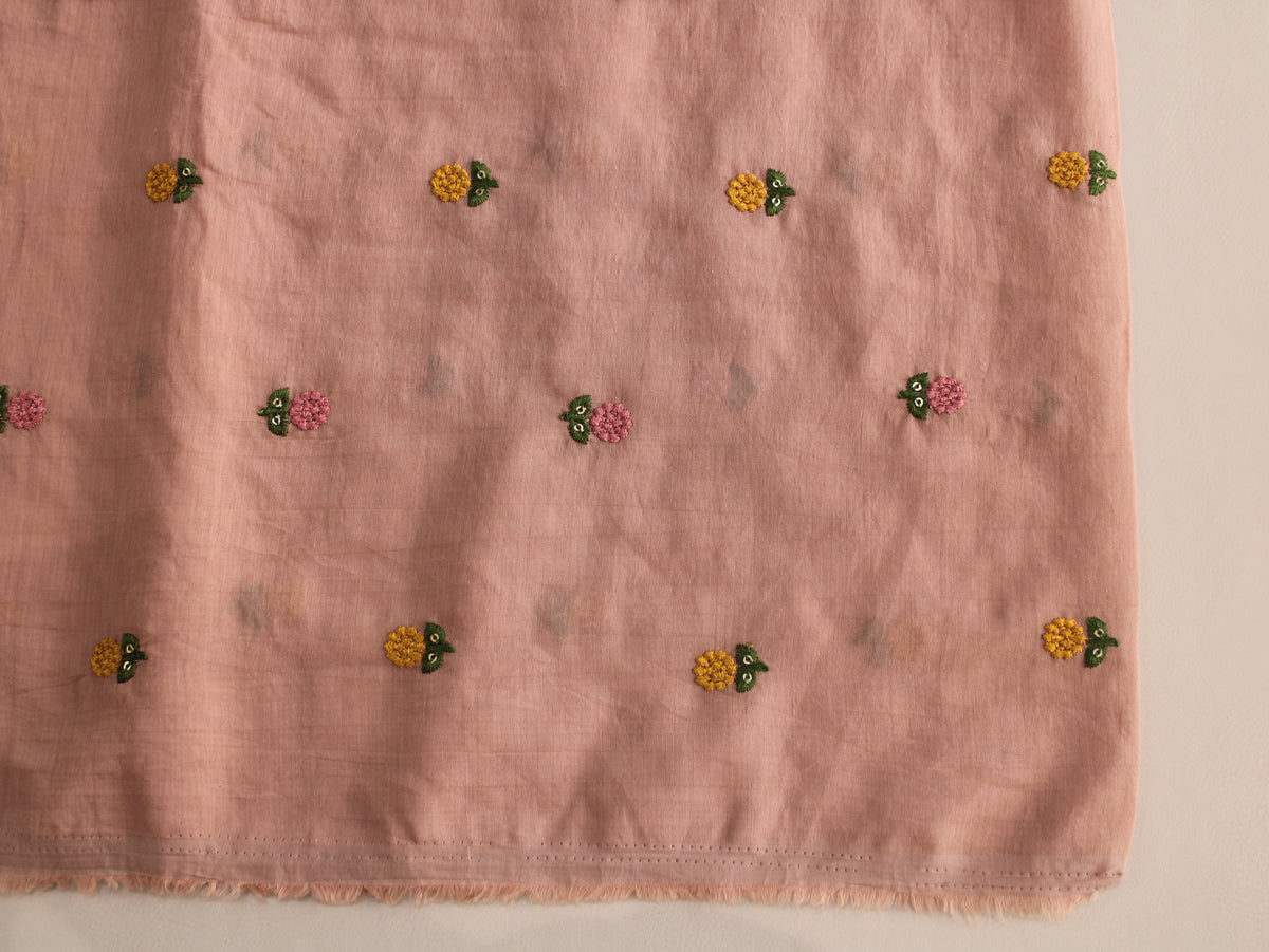 Tissu Mal Chanderi avec broderie bouquet floral — Mauve