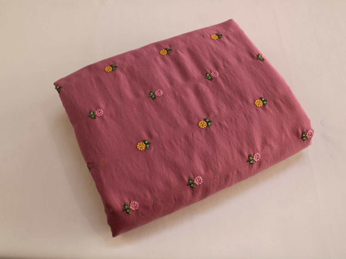 Tissu Mal Chanderi avec broderie bouquet floral — Mauve