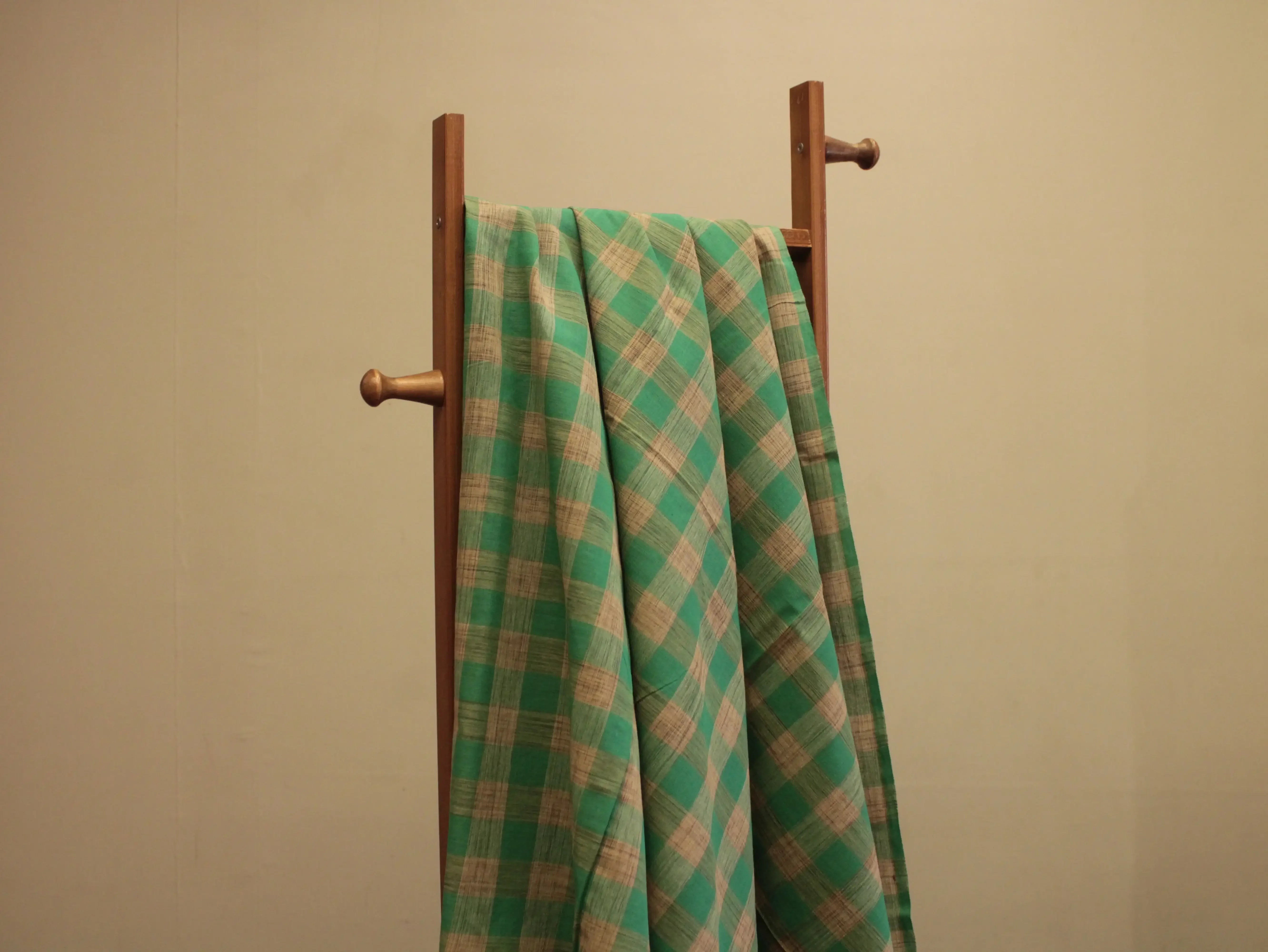 Checked Handloom Pure Cotton Woven Fabric - M'Foks