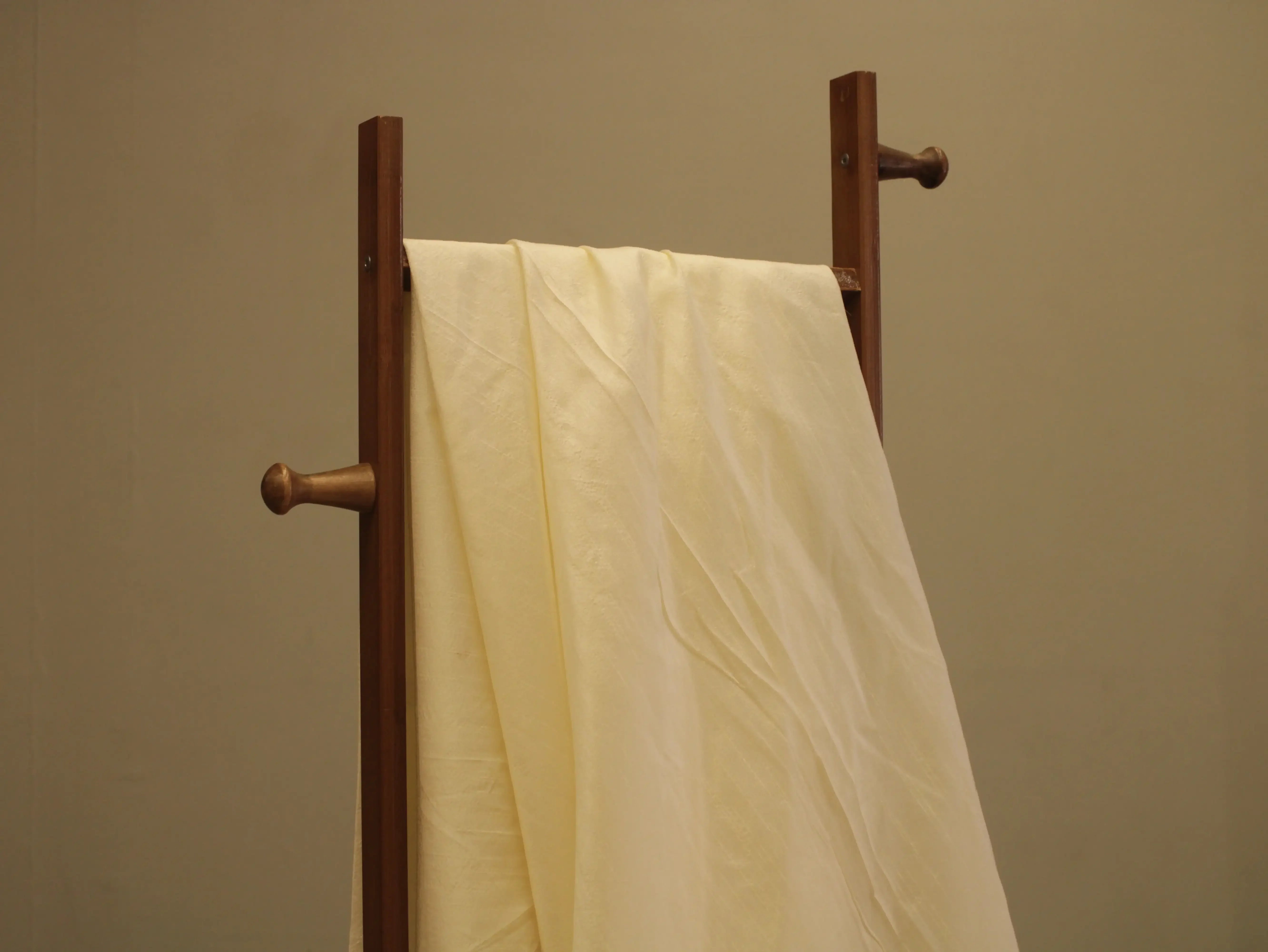 Plain Dyed Raw/Dupion Silk Fabric - Cream - M'Foks