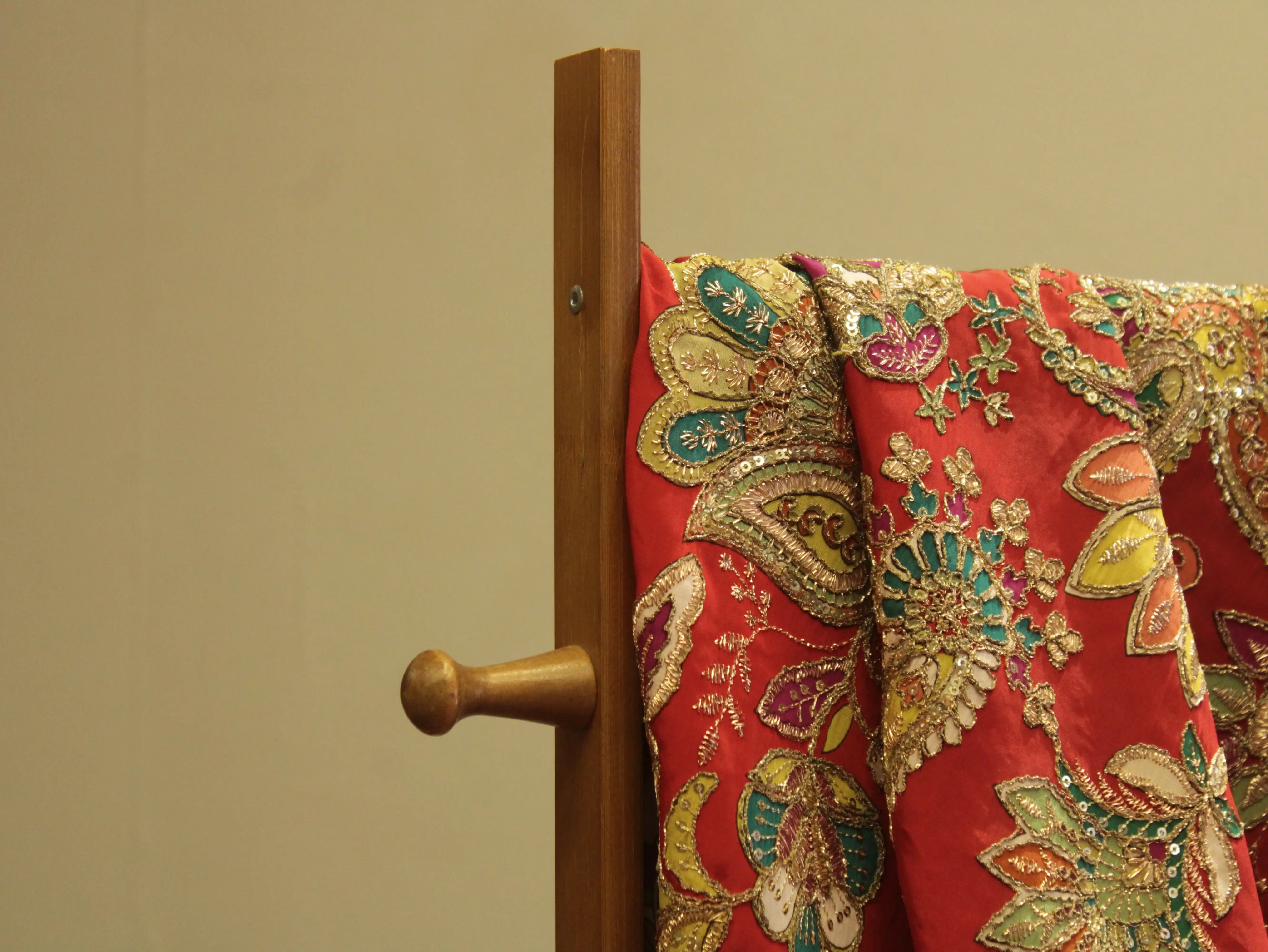 POSH : Premium Coding Work Natural Crepe Fabric