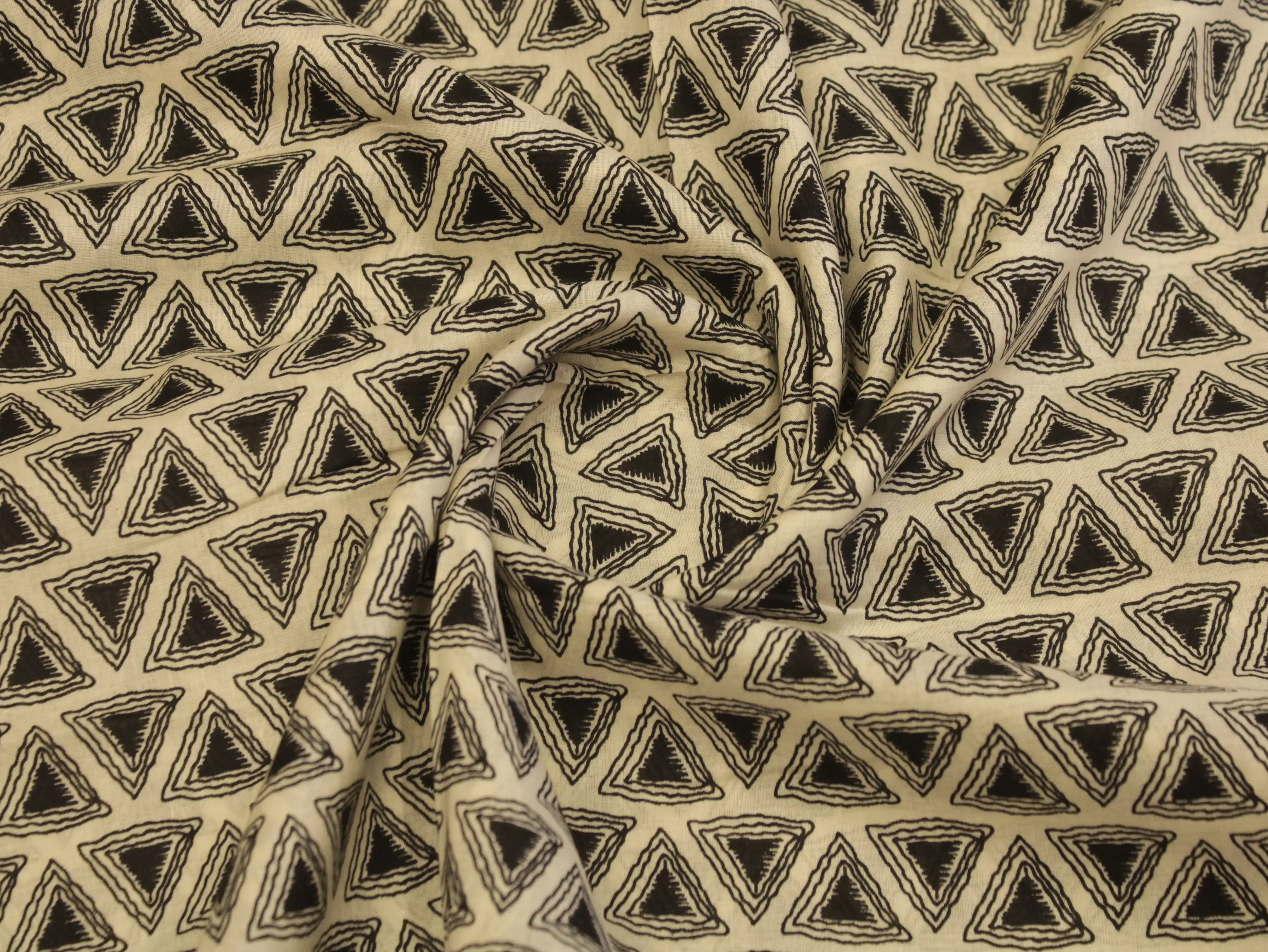 Premium cotton printed fabric - Black - M'Foks