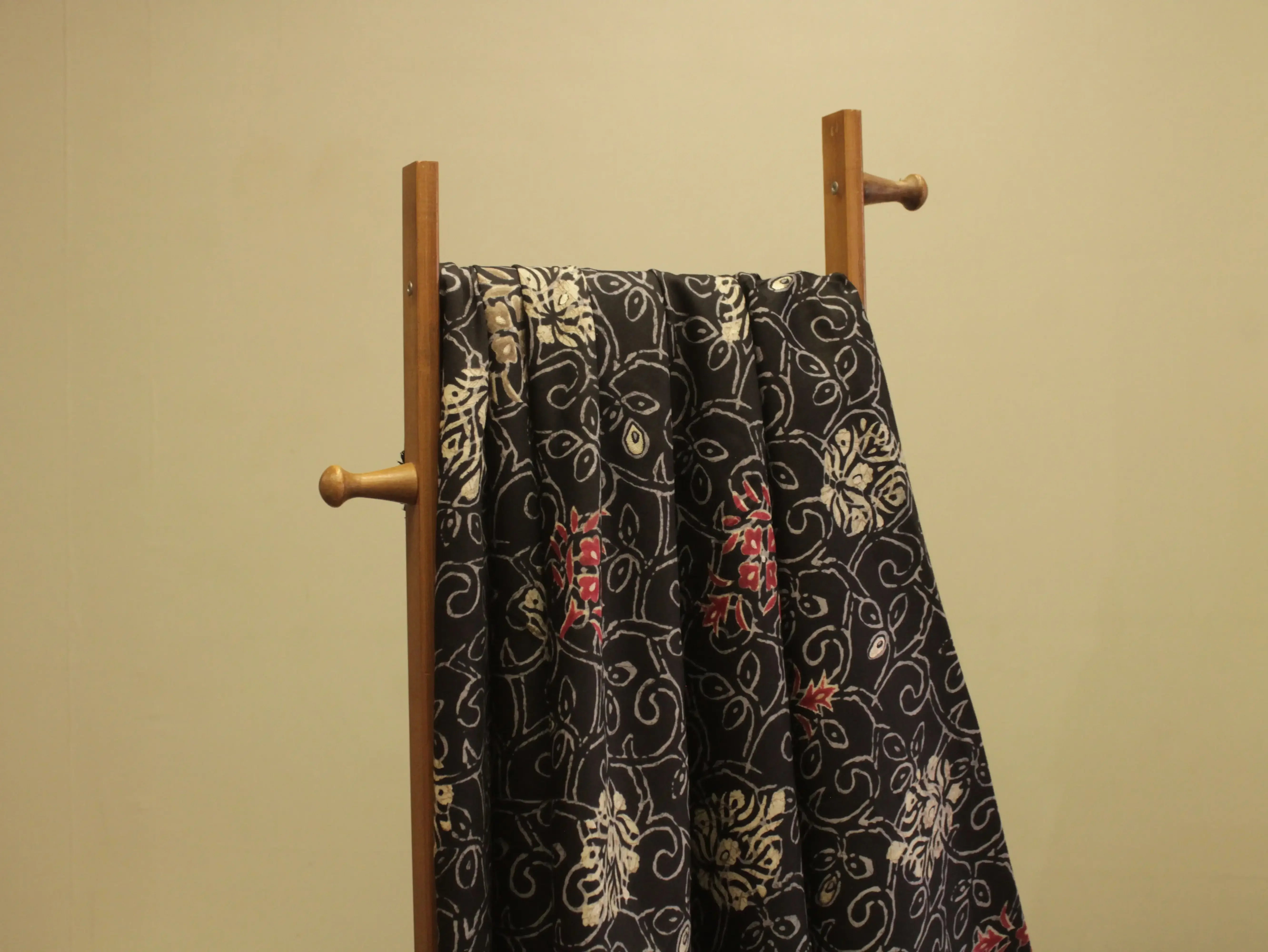 Premium Giza Pure Cotton Print Fabric - Black - M'Foks