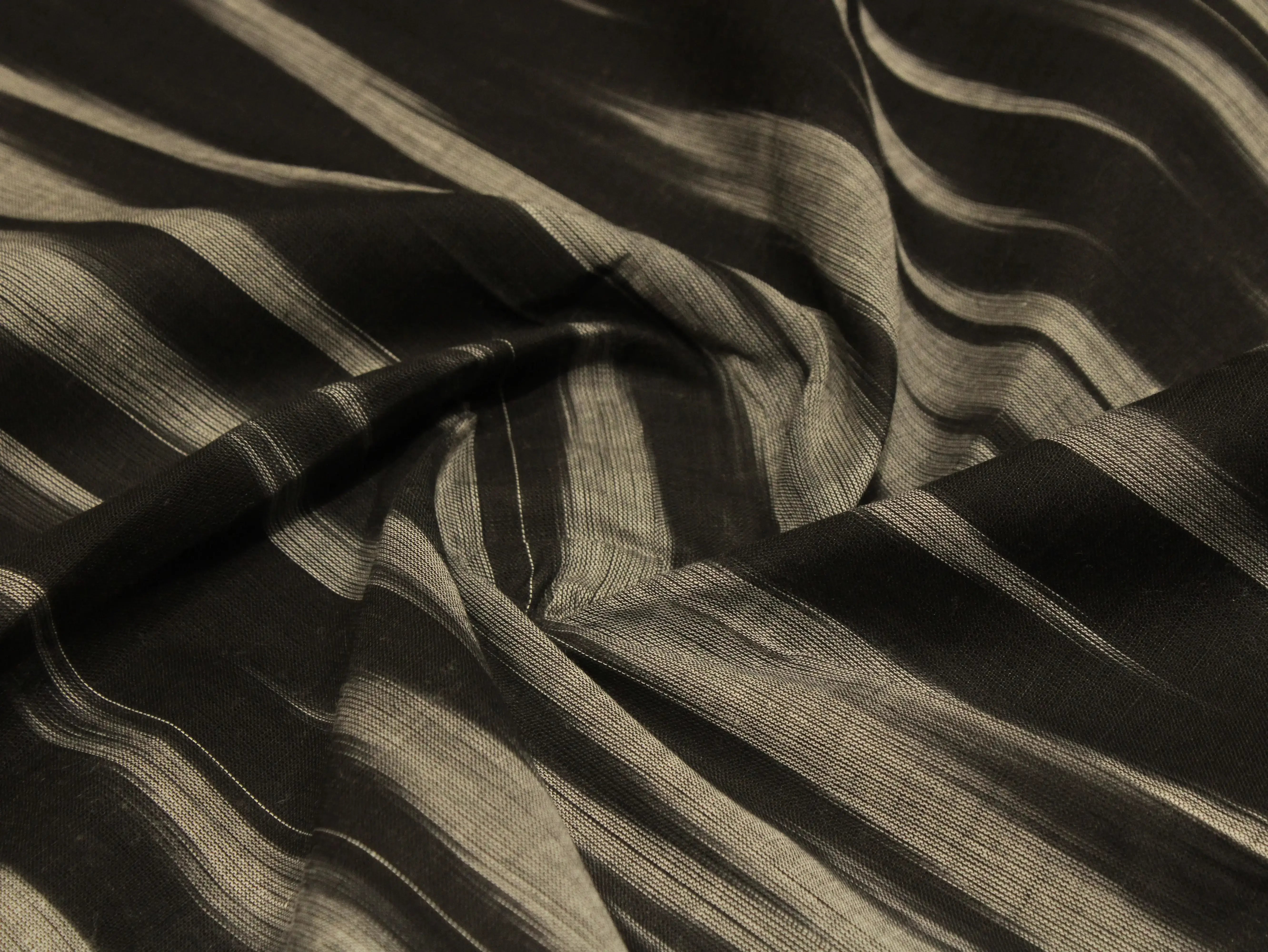 Mfoks : Handloom Pure Cotton Woven Fabric - Black - M'Foks