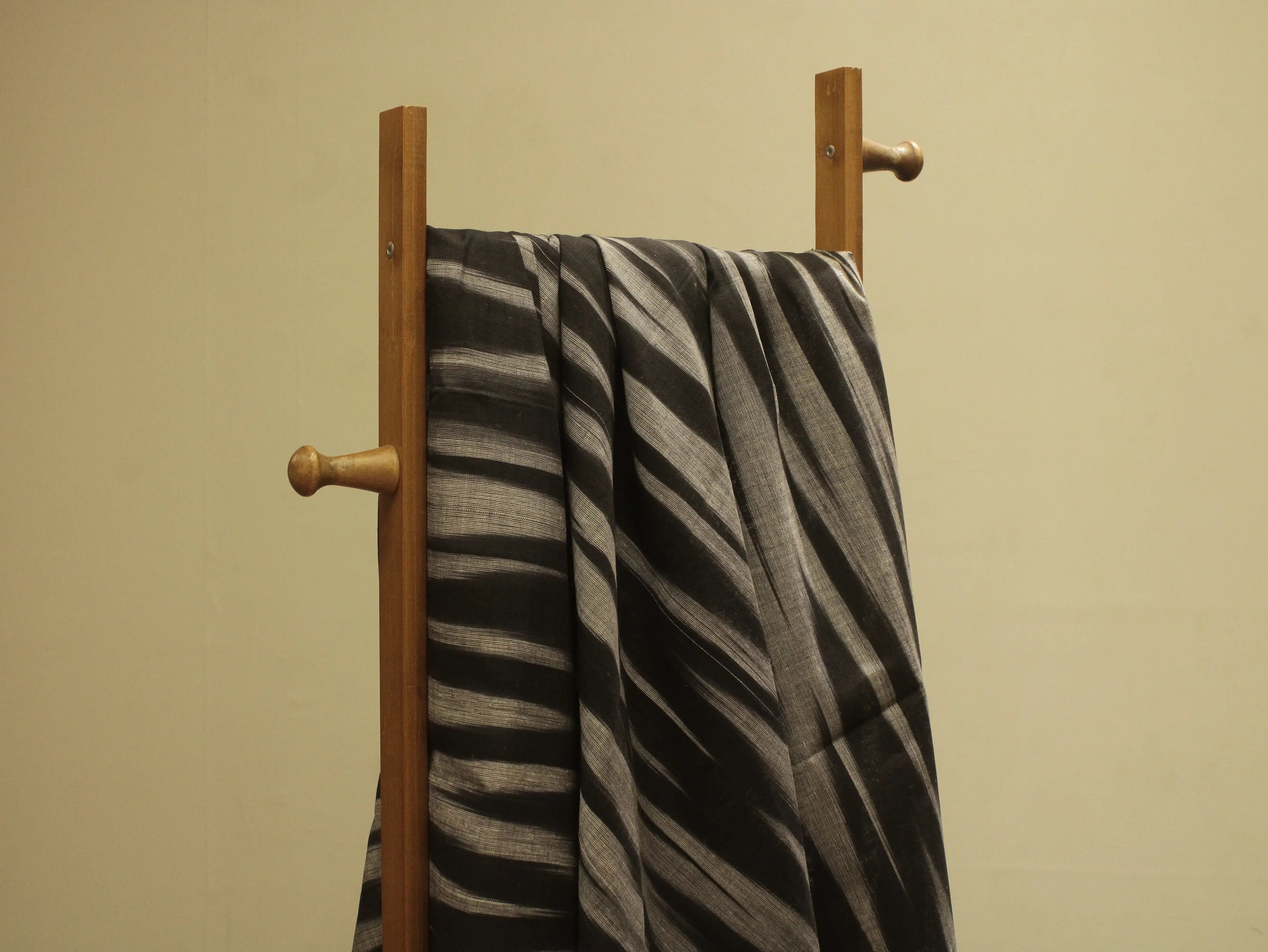 Mfoks : Handloom Pure Cotton Woven Fabric - Black