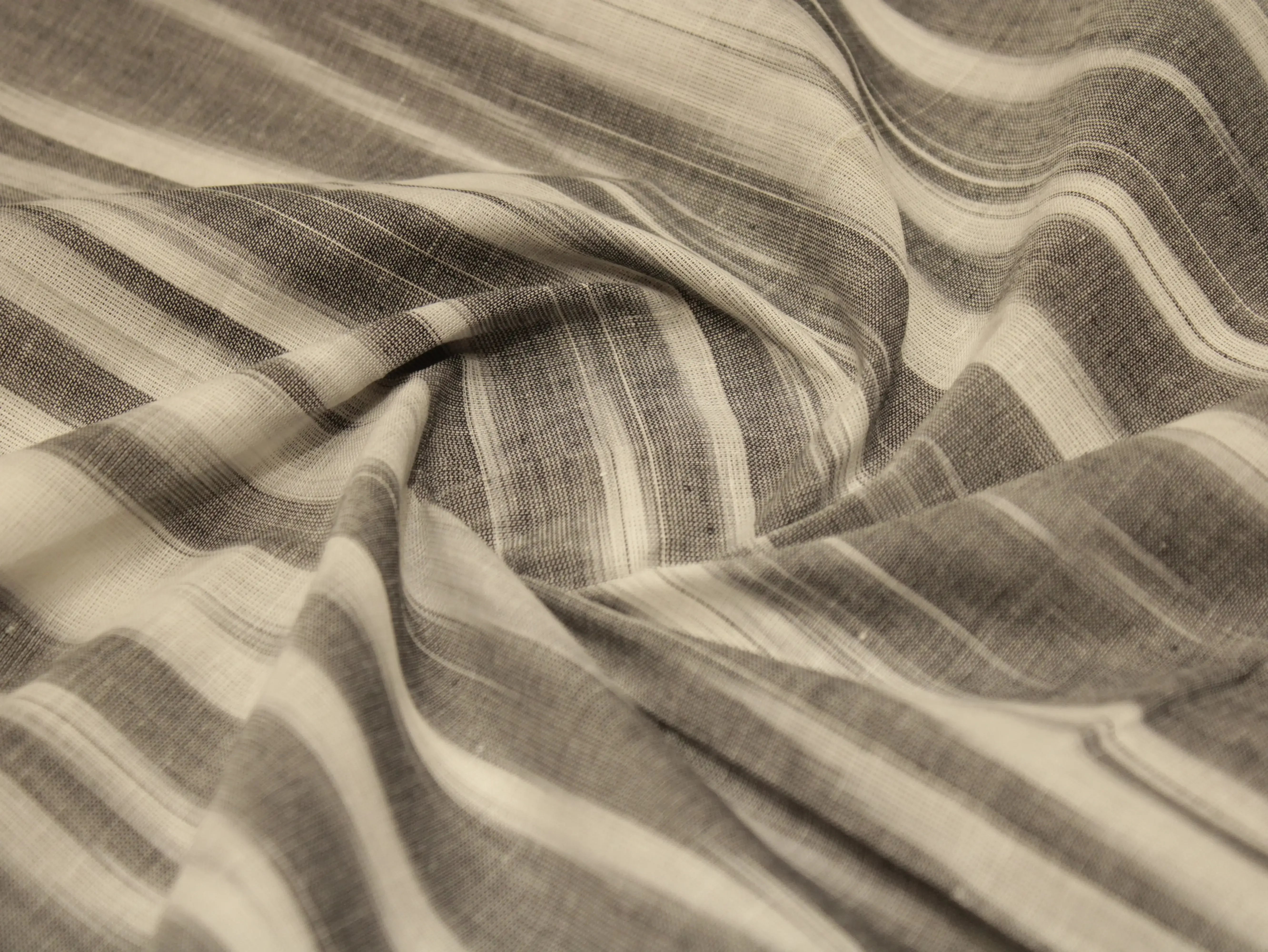 Mfoks : Handloom Pure Cotton Woven Fabric - Grey - M'Foks