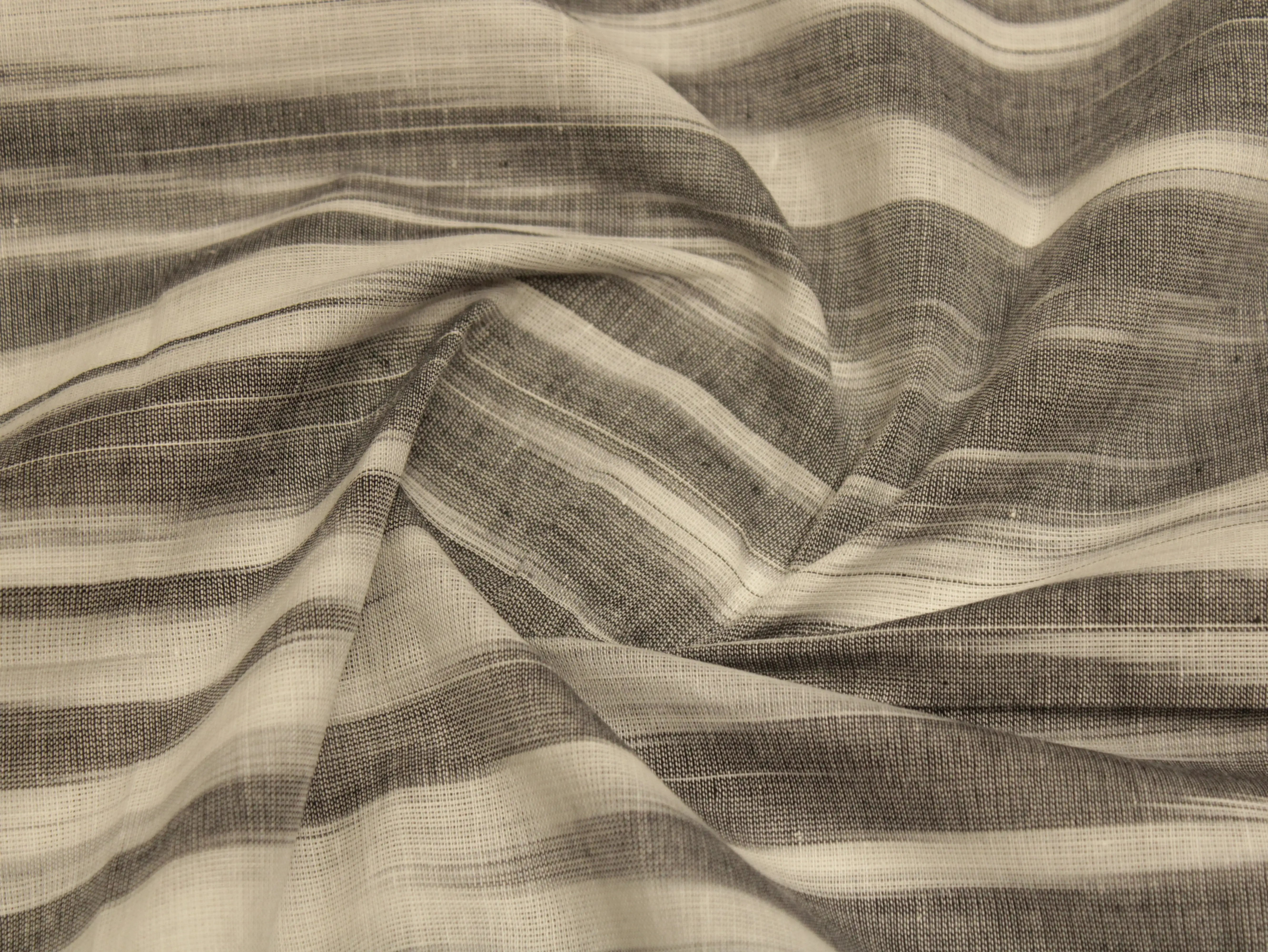 Mfoks : Handloom Pure Cotton Woven Fabric - Grey