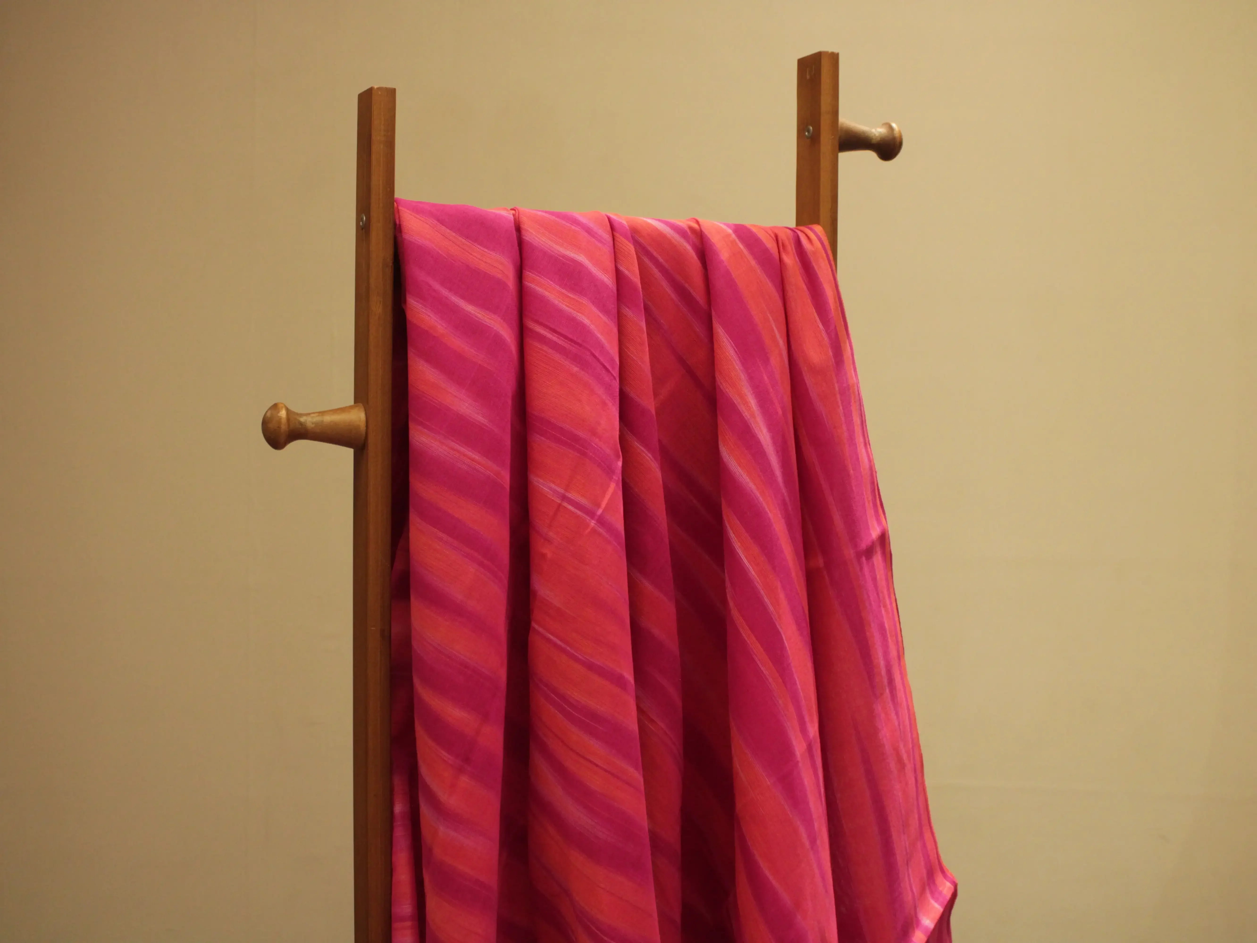 Mfoks : Handloom Pure Cotton Woven Fabric - Rani - M'Foks