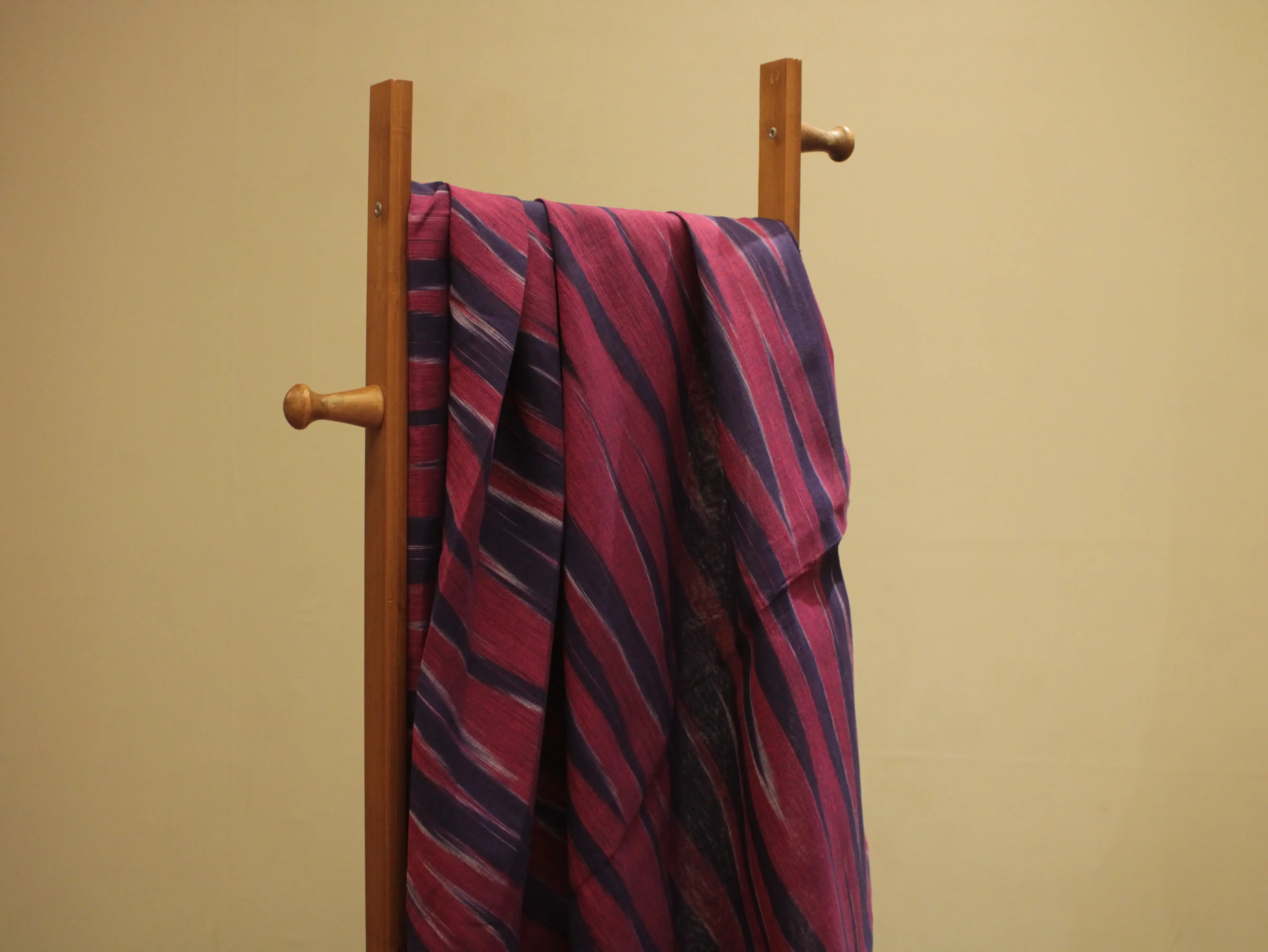 Mfoks : Handloom Pure Cotton Woven Fabric - Magenta - M'Foks