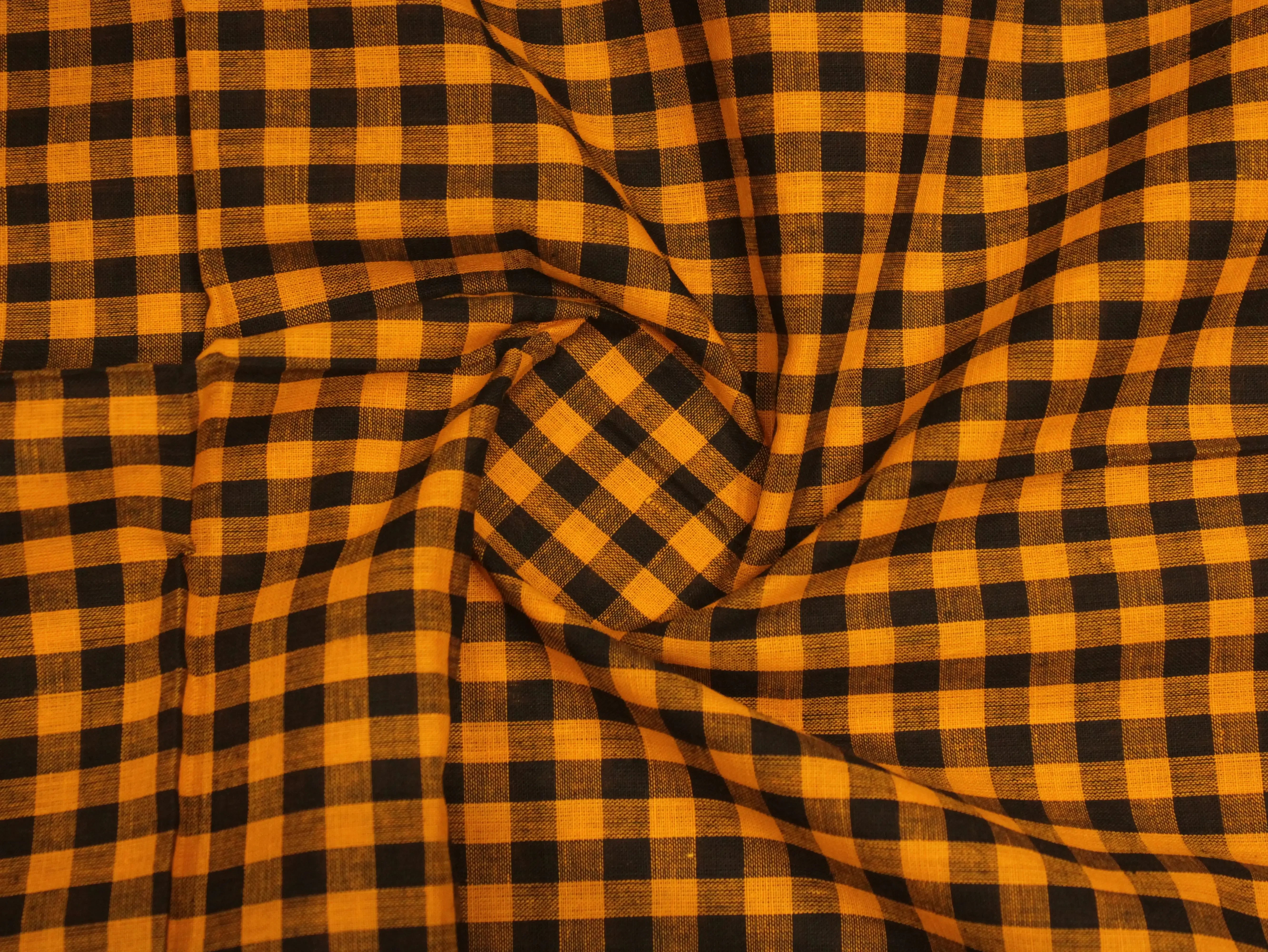 Checked Handloom Pure Cotton Woven Fabric - M'Foks